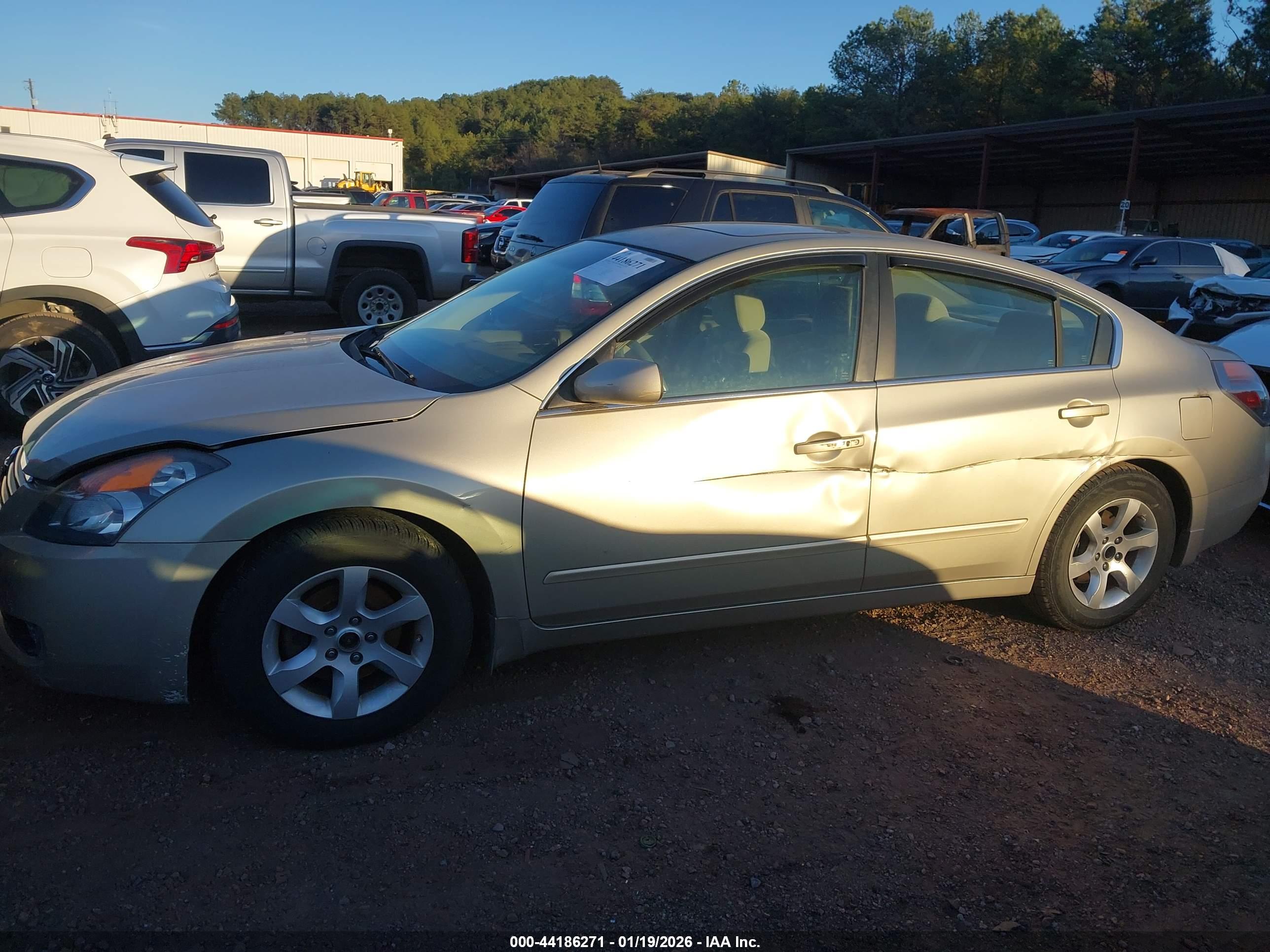 NISSAN ALTIMA image 6