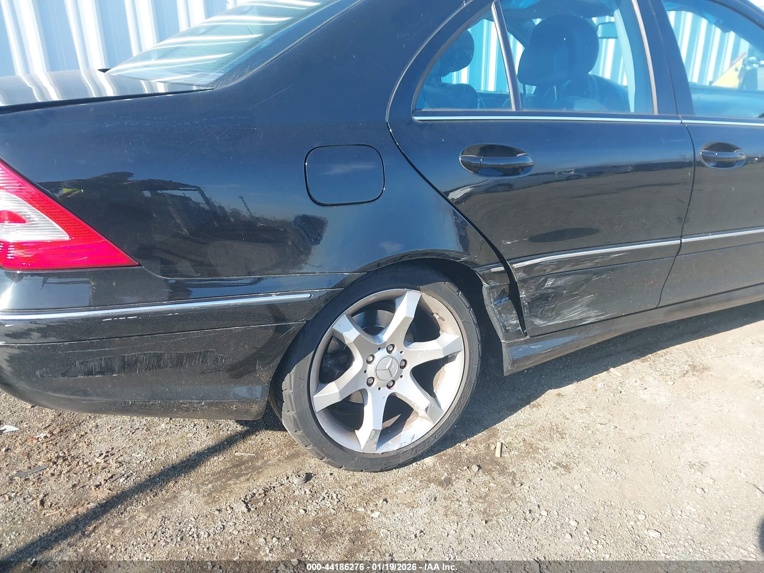 MERCEDES-BENZ C image 6