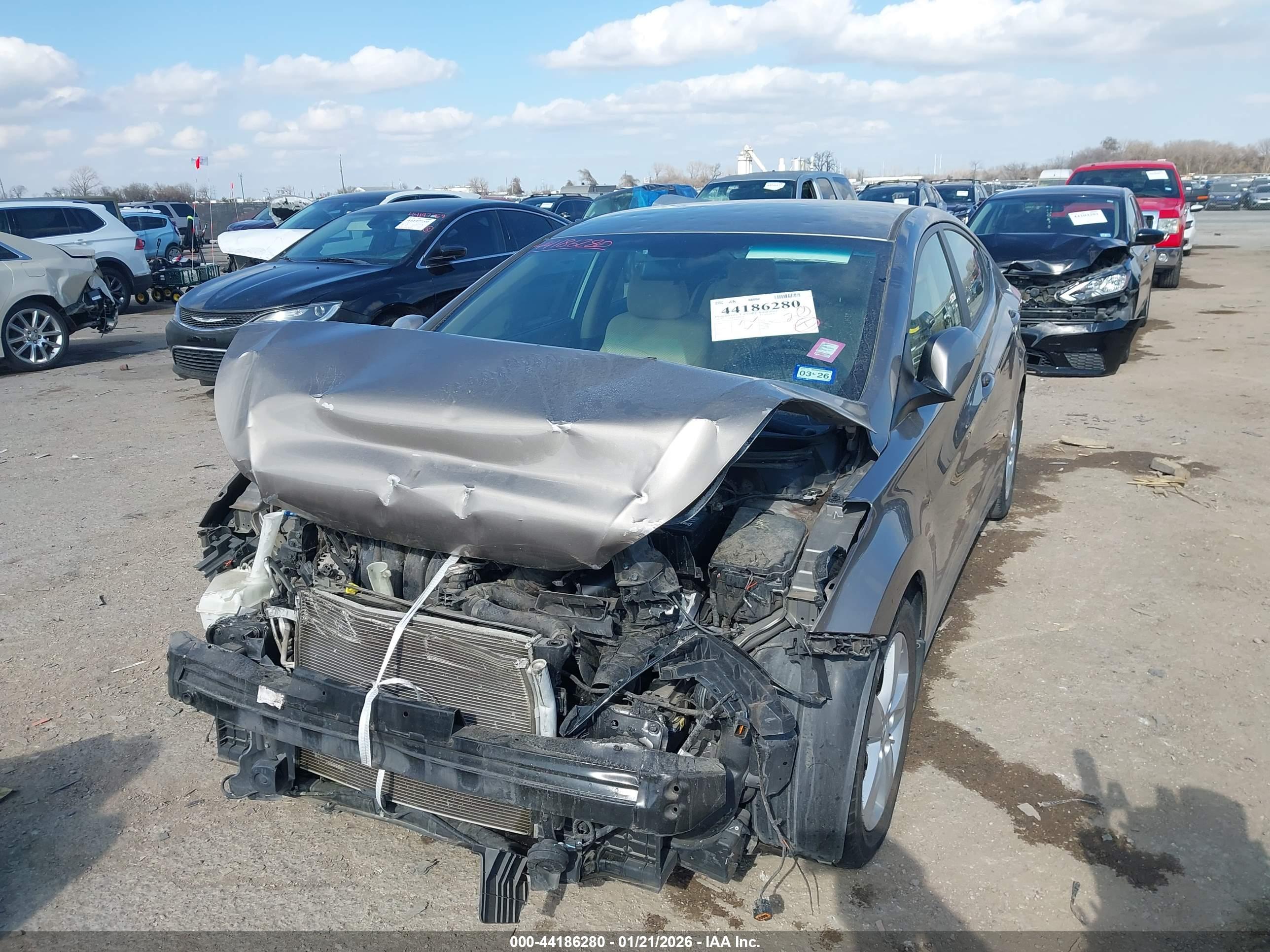 HYUNDAI ELANTRA image 2