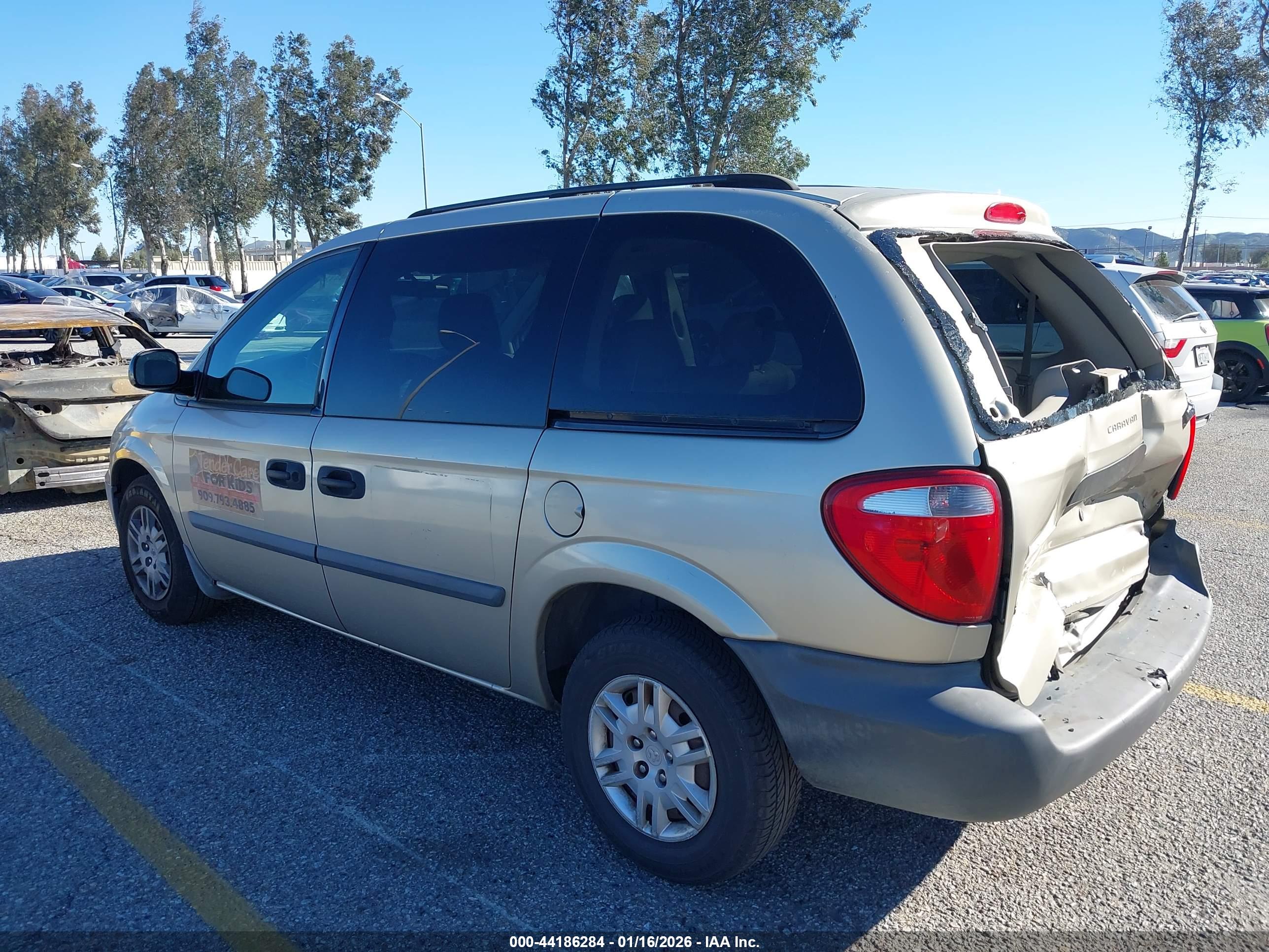 DODGE CARAVAN image 3