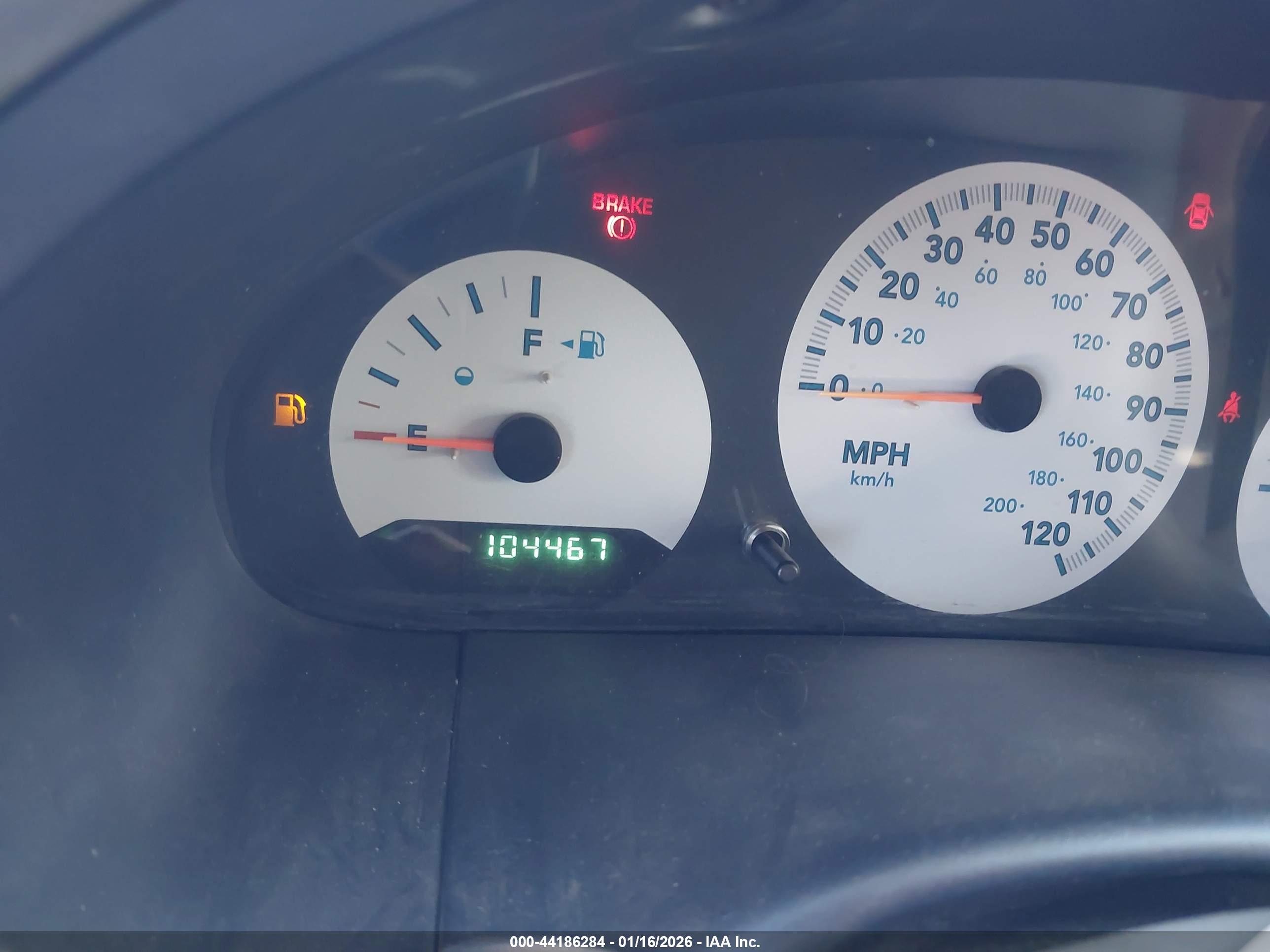 DODGE CARAVAN image 7