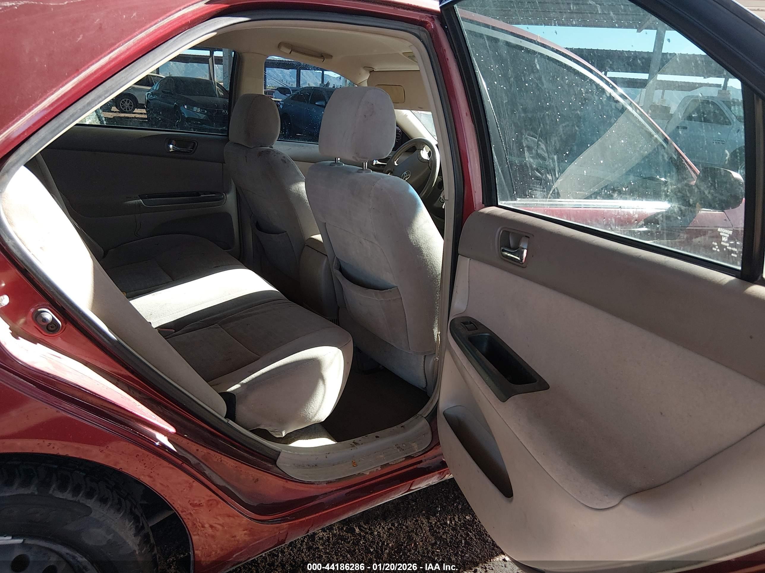 TOYOTA CAMRY image 8