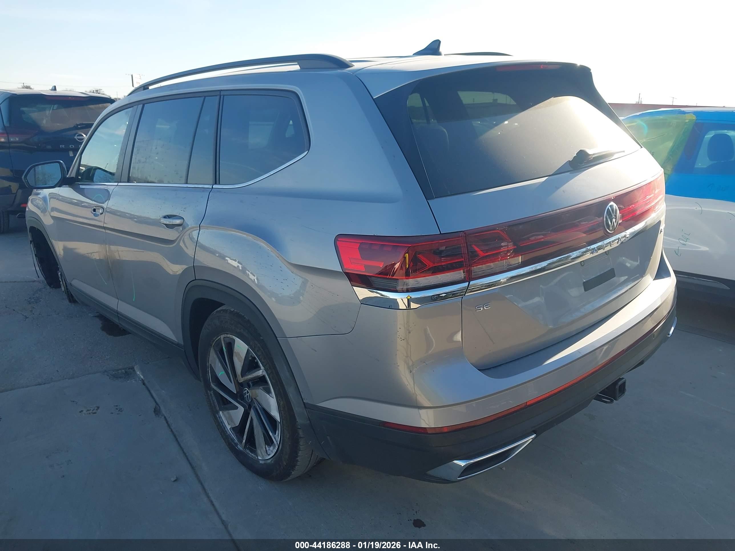 VOLKSWAGEN ATLAS image 3