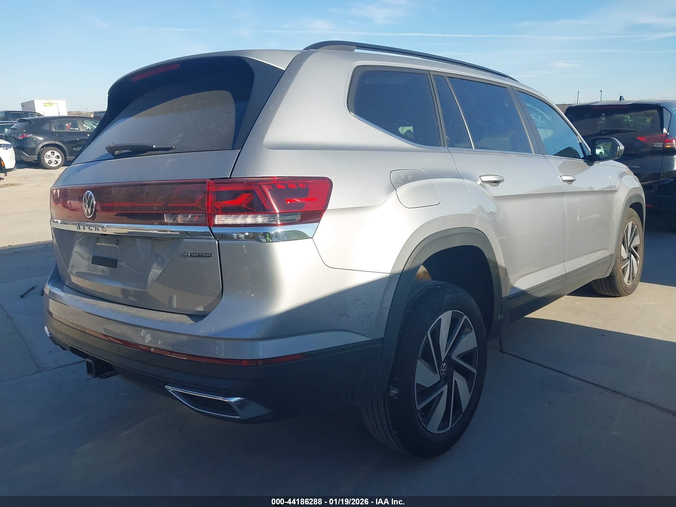 VOLKSWAGEN ATLAS image 4