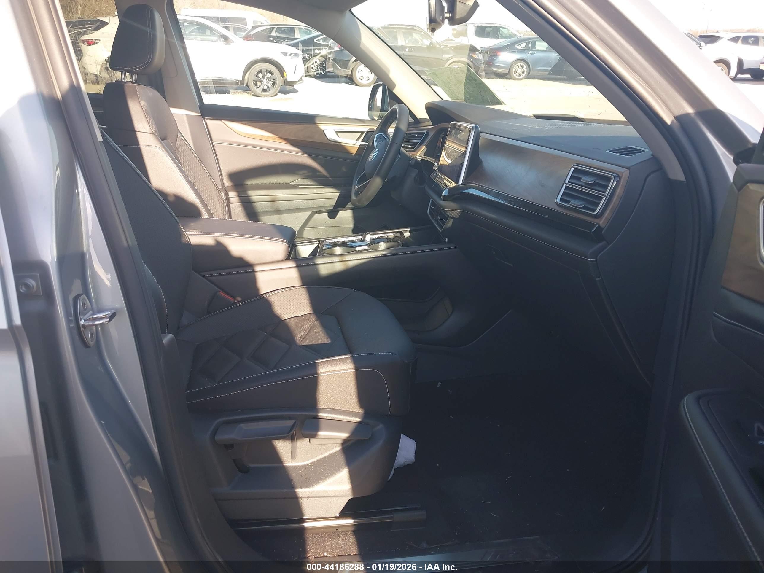 VOLKSWAGEN ATLAS image 5