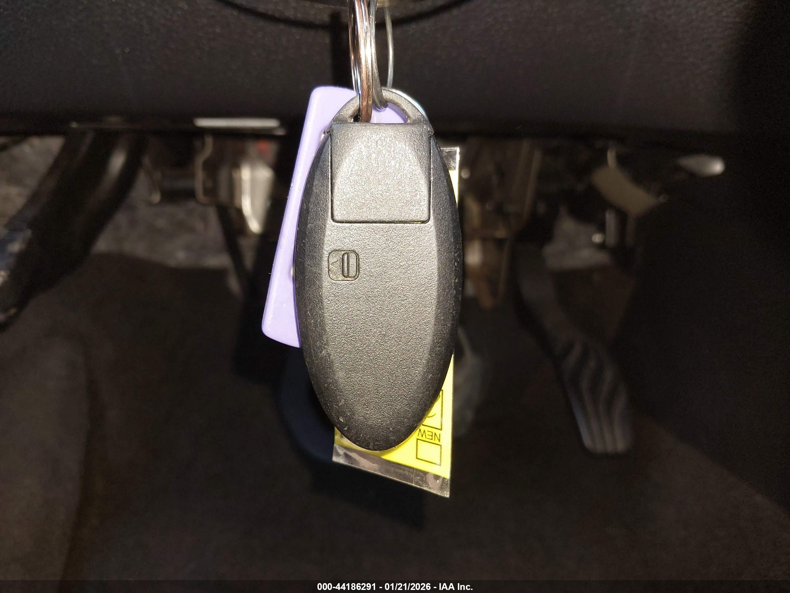 NISSAN ROGUE image 11