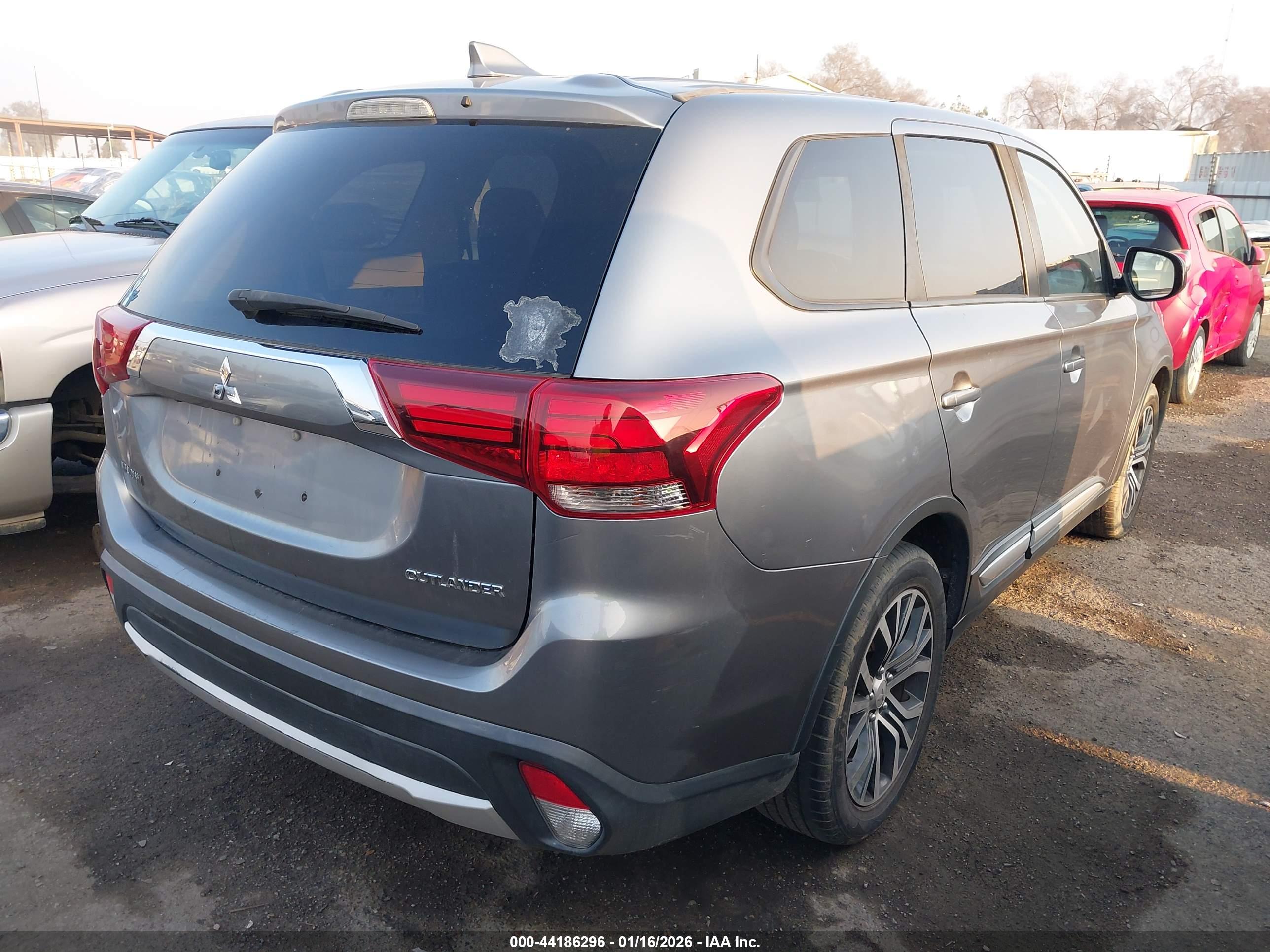 MITSUBISHI OUTLANDER image 4