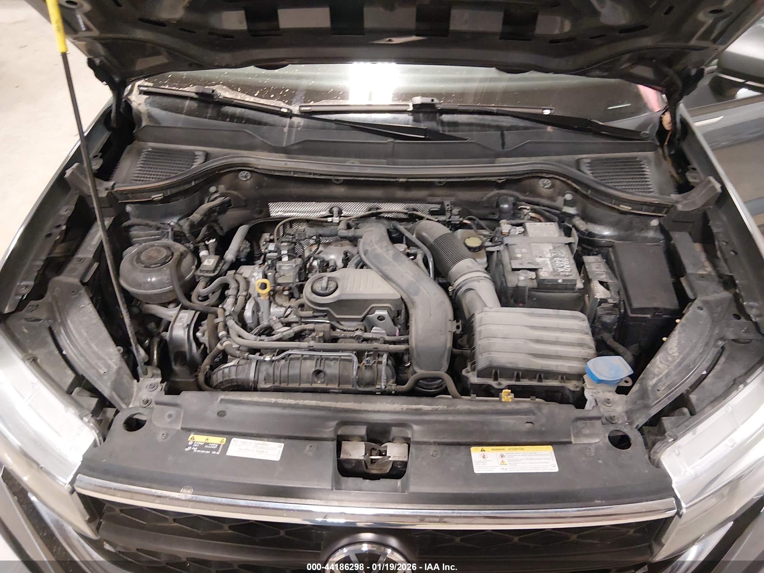 VOLKSWAGEN TAOS image 10