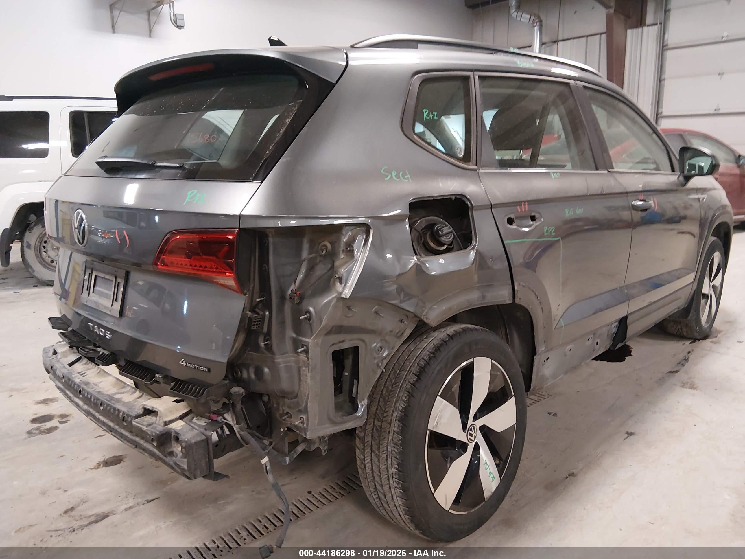 VOLKSWAGEN TAOS image 6