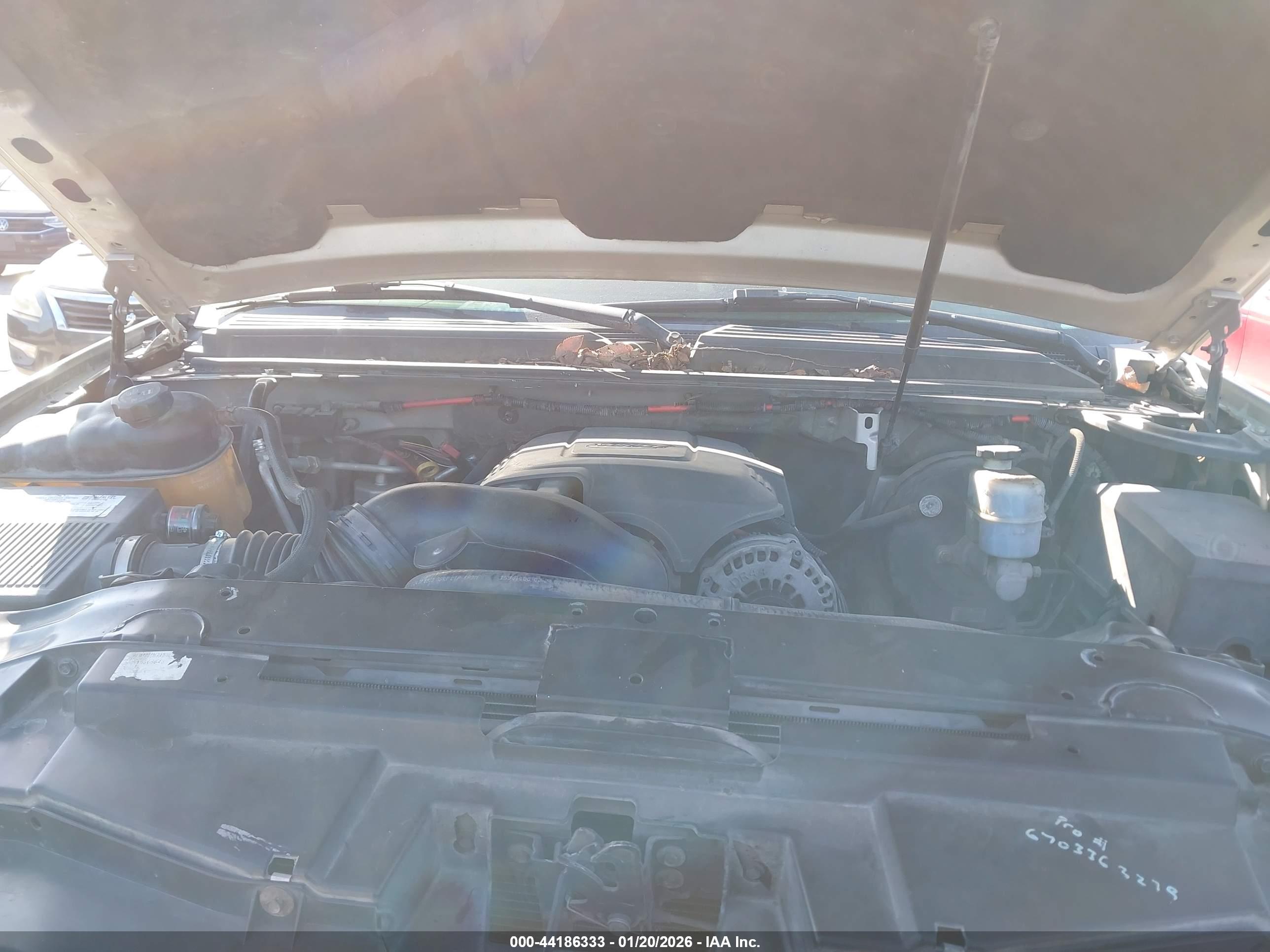 CHEVROLET TAHOE image 10
