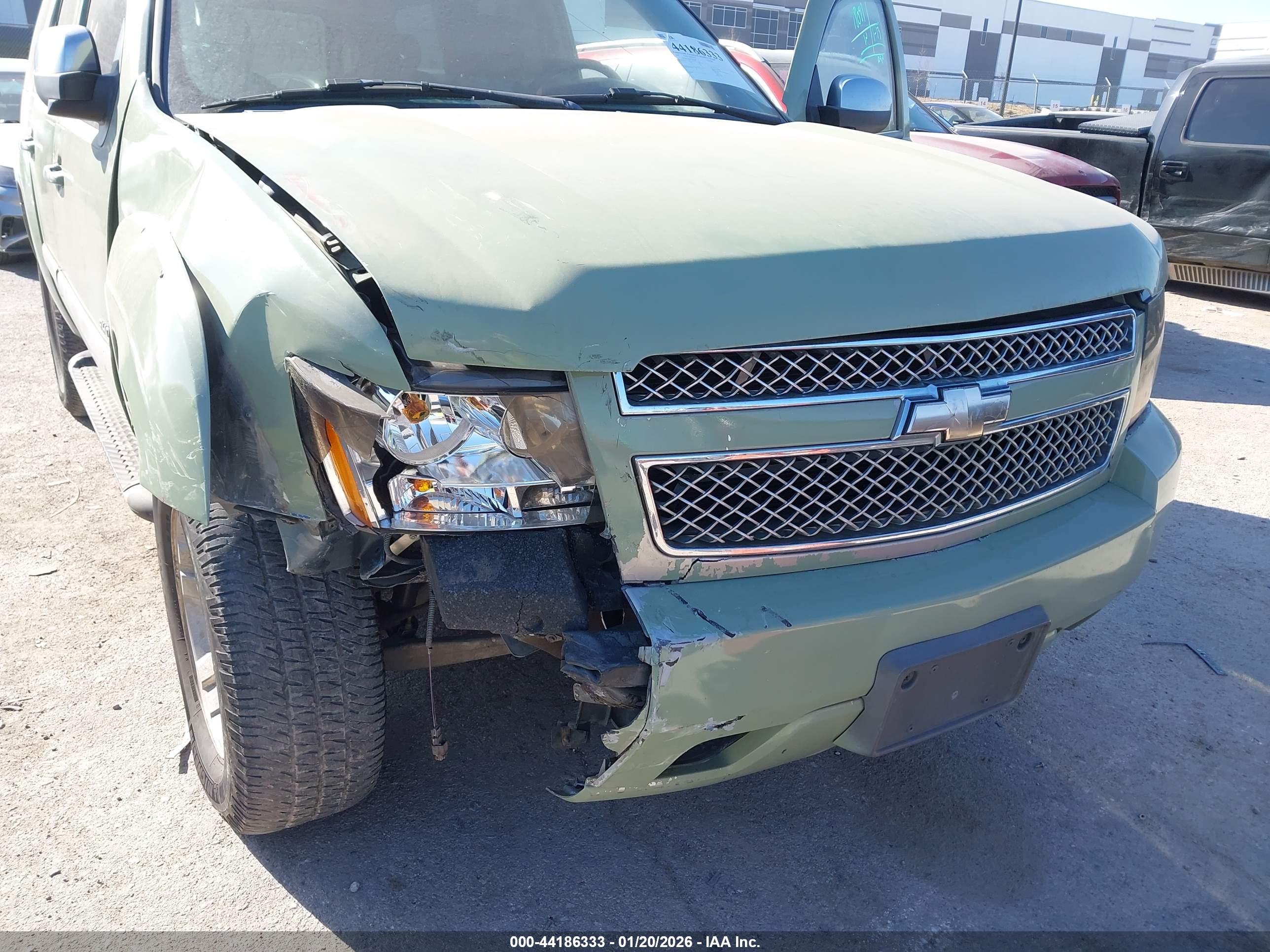 CHEVROLET TAHOE image 6