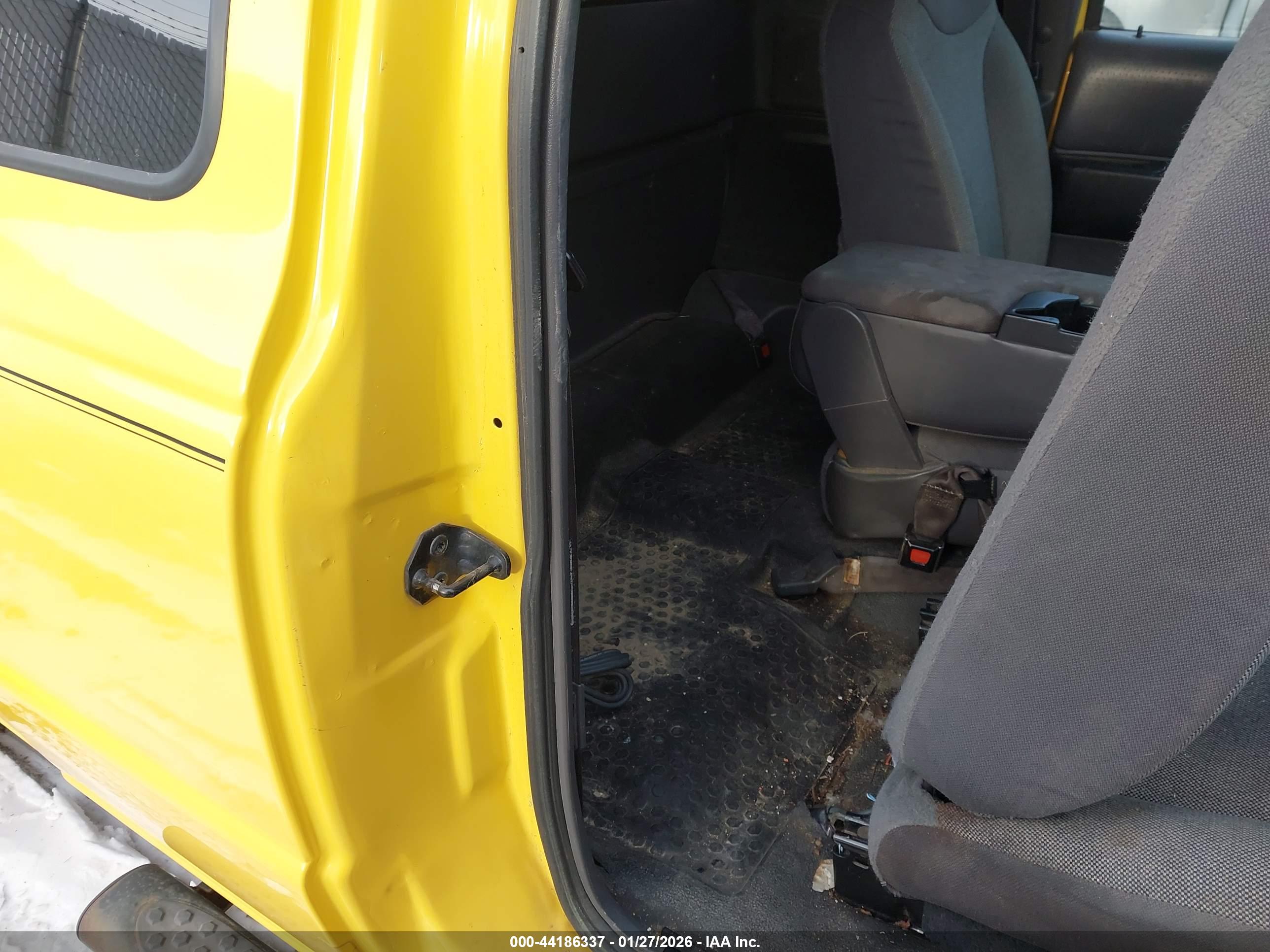 FORD RANGER image 8