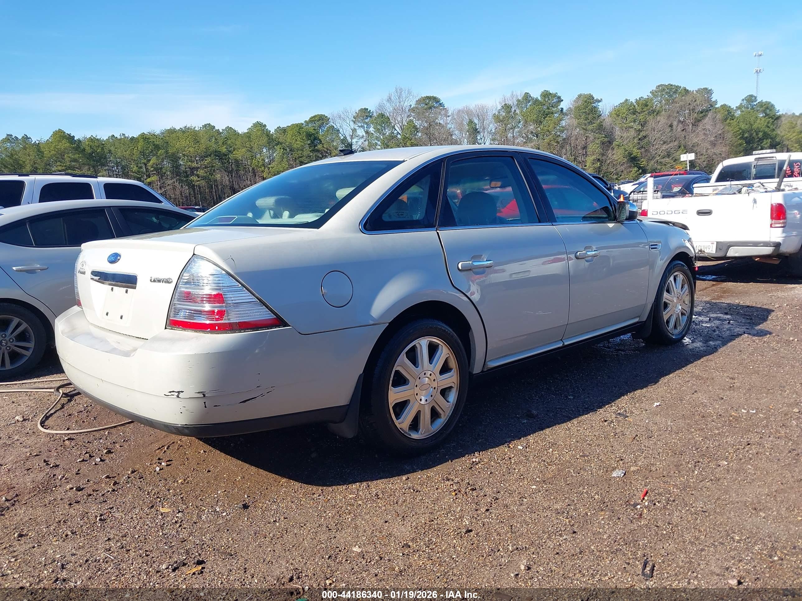 FORD TAURUS image 4