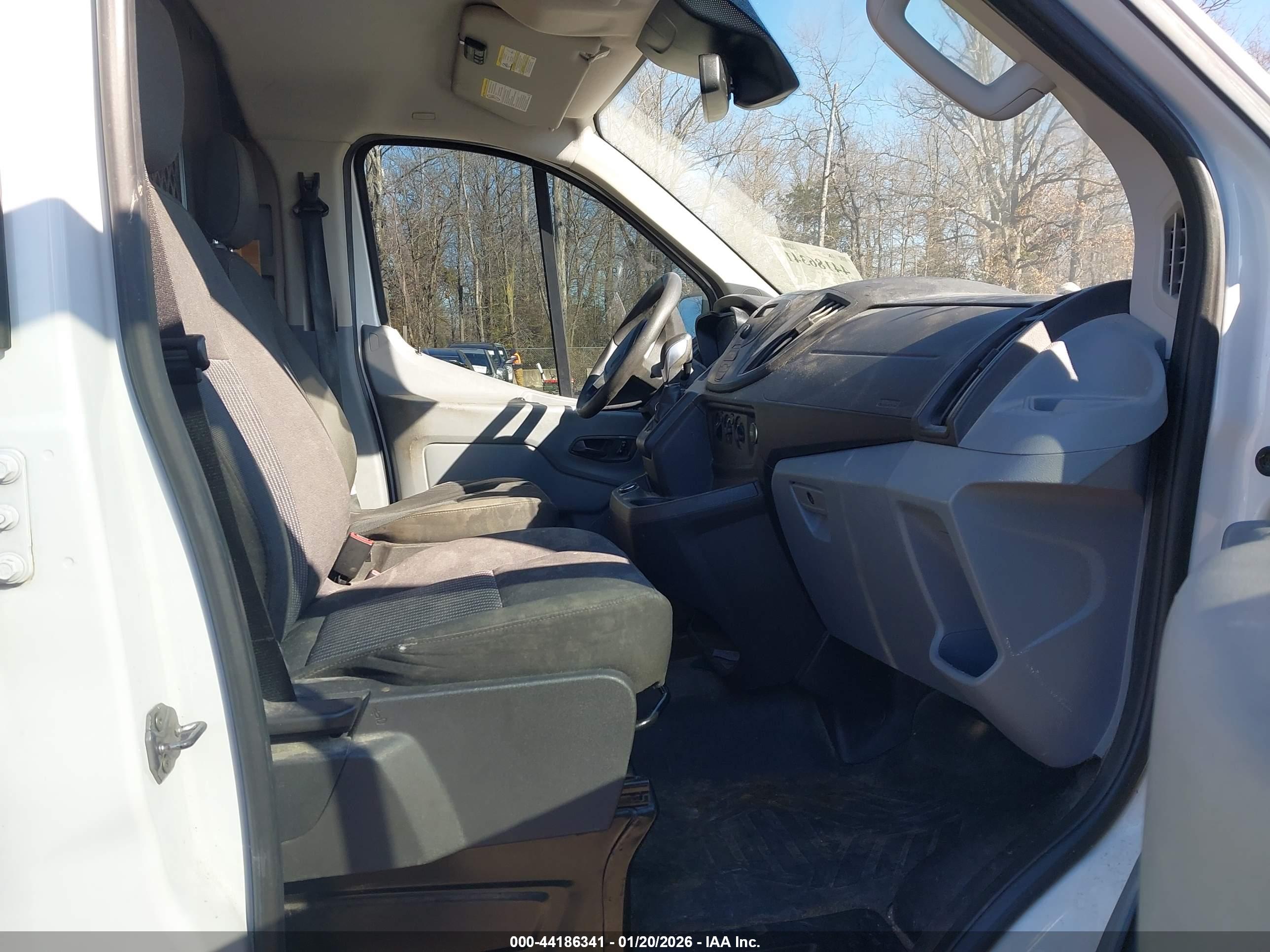 FORD TRANSIT-250 image 5