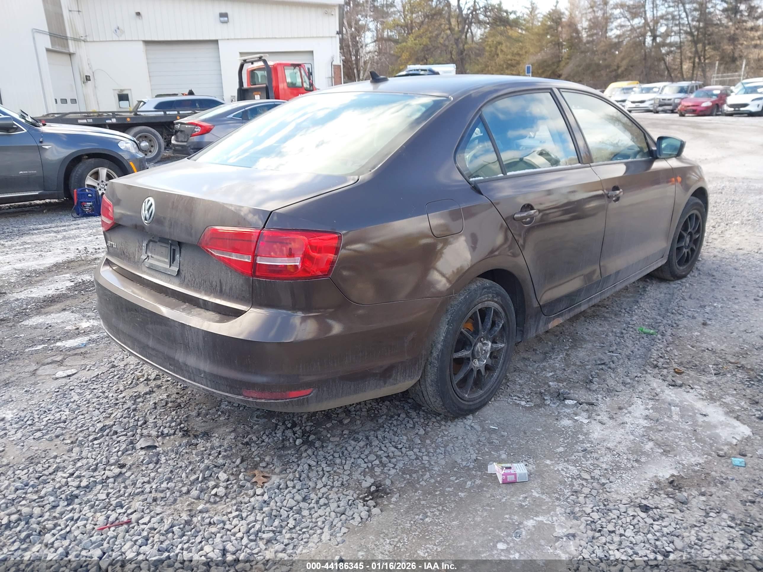 VOLKSWAGEN JETTA image 4