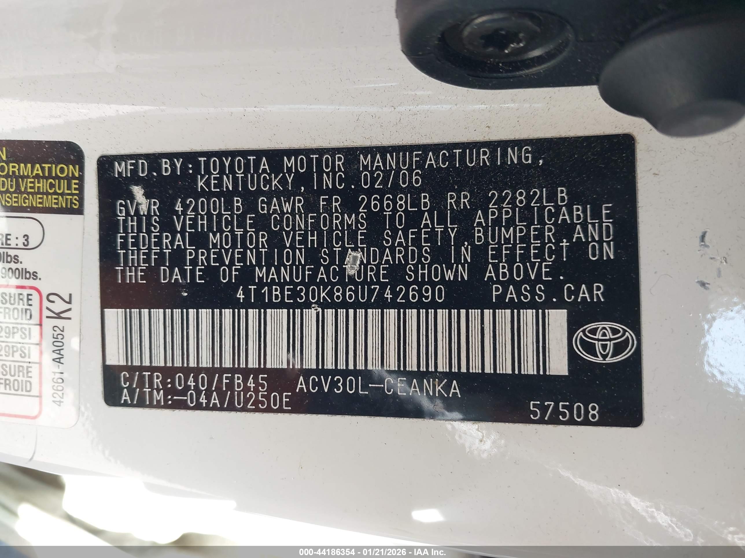 TOYOTA CAMRY image 9