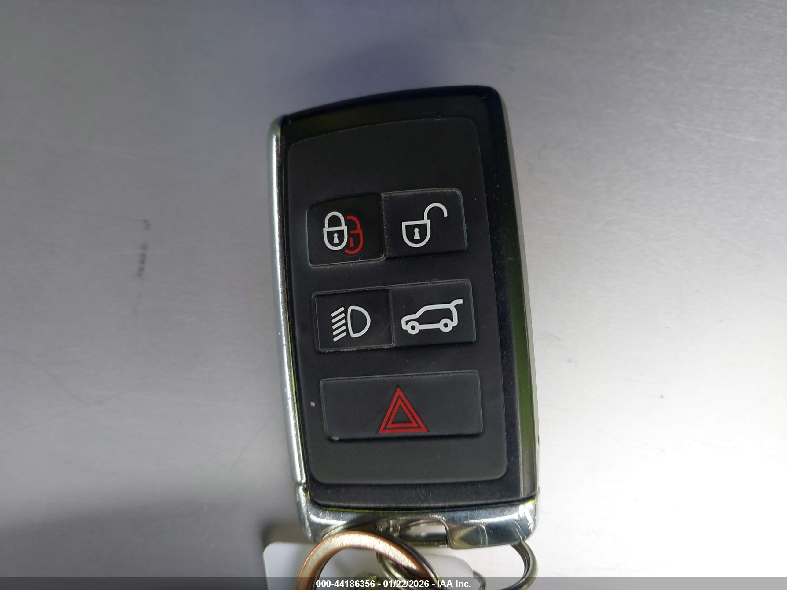 LAND ROVER image 11