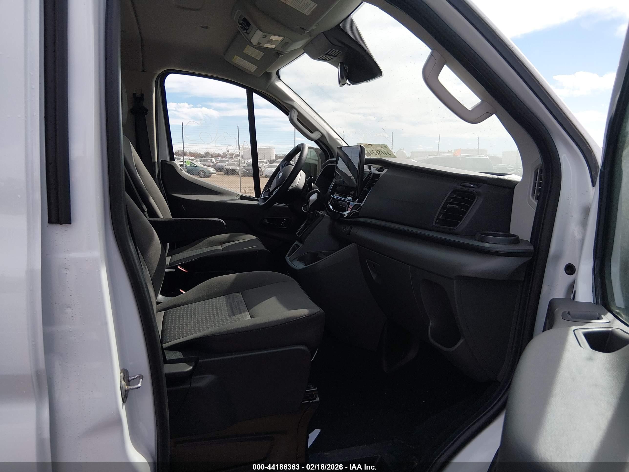 FORD TRANSIT-350 image 5