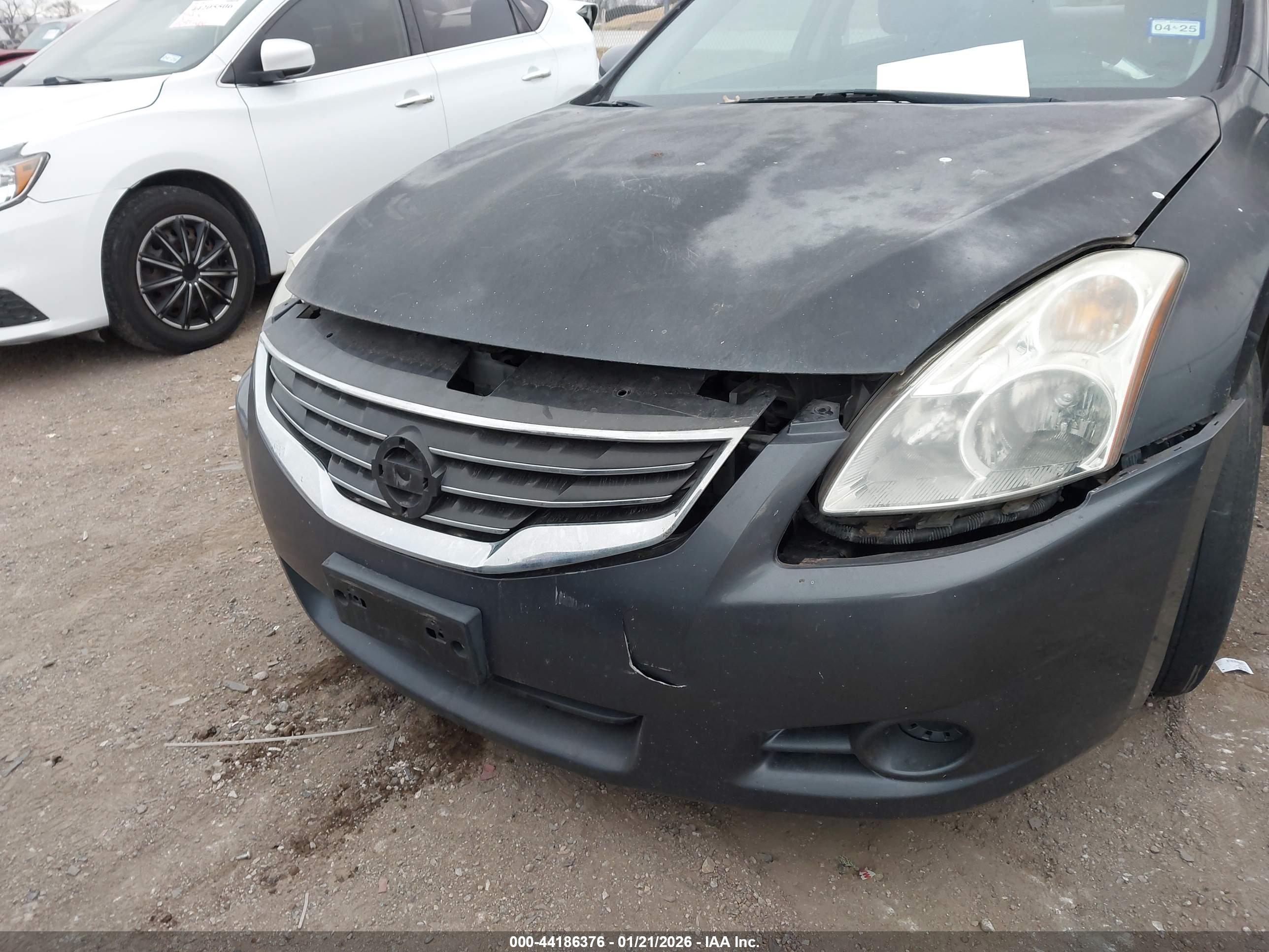 NISSAN ALTIMA image 6