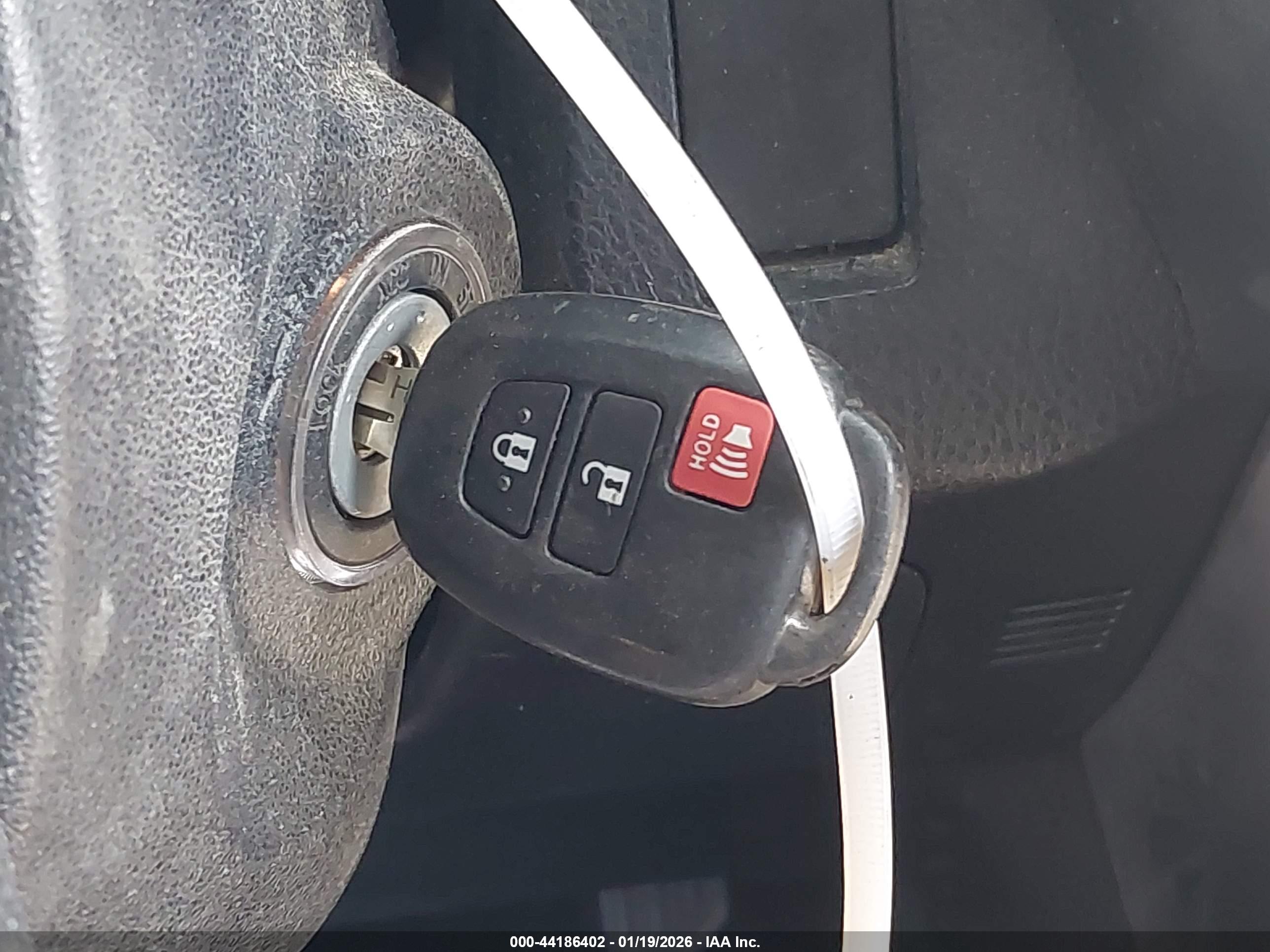 TOYOTA RAV4 image 11