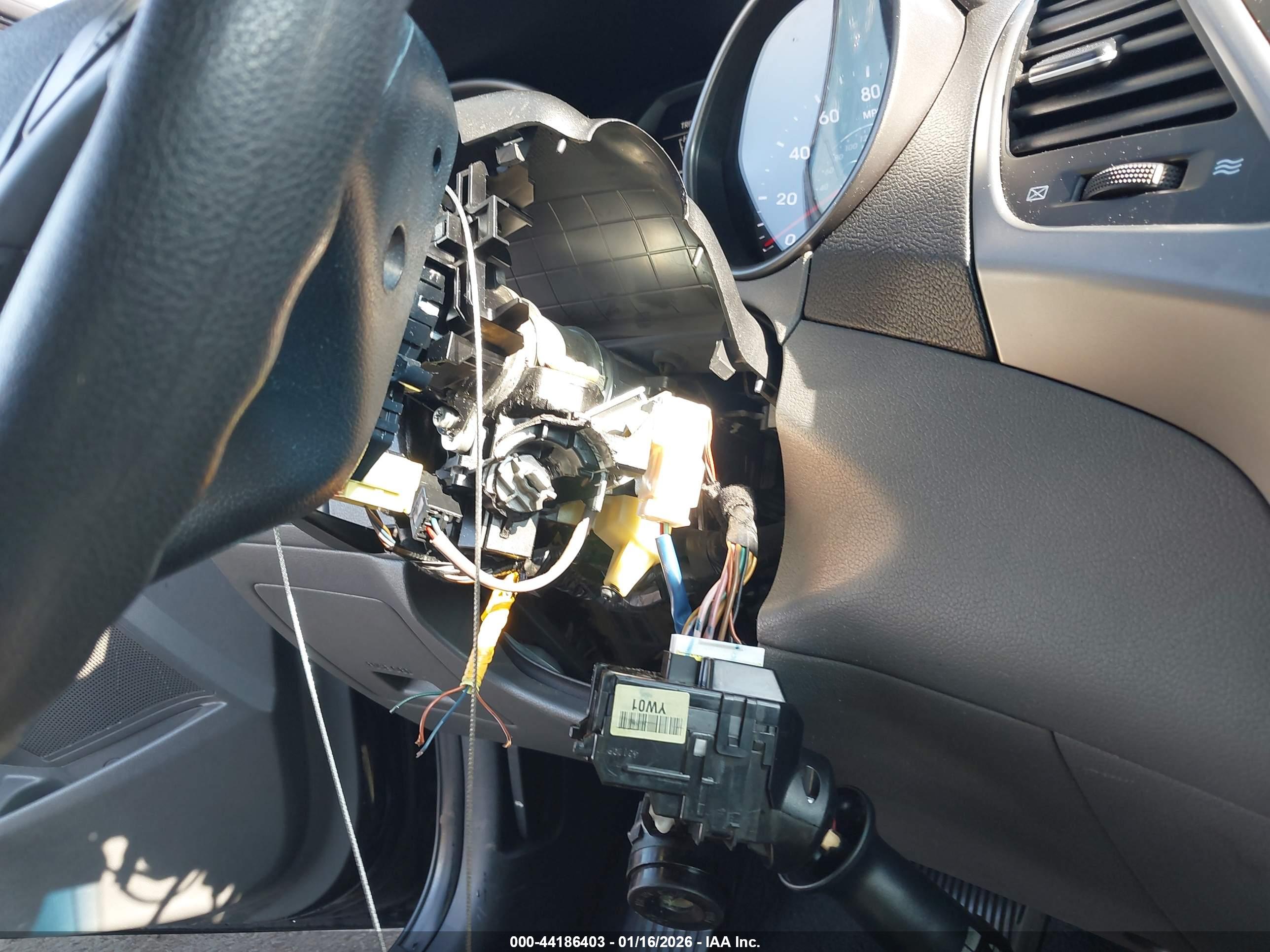 HYUNDAI ELANTRA image 6