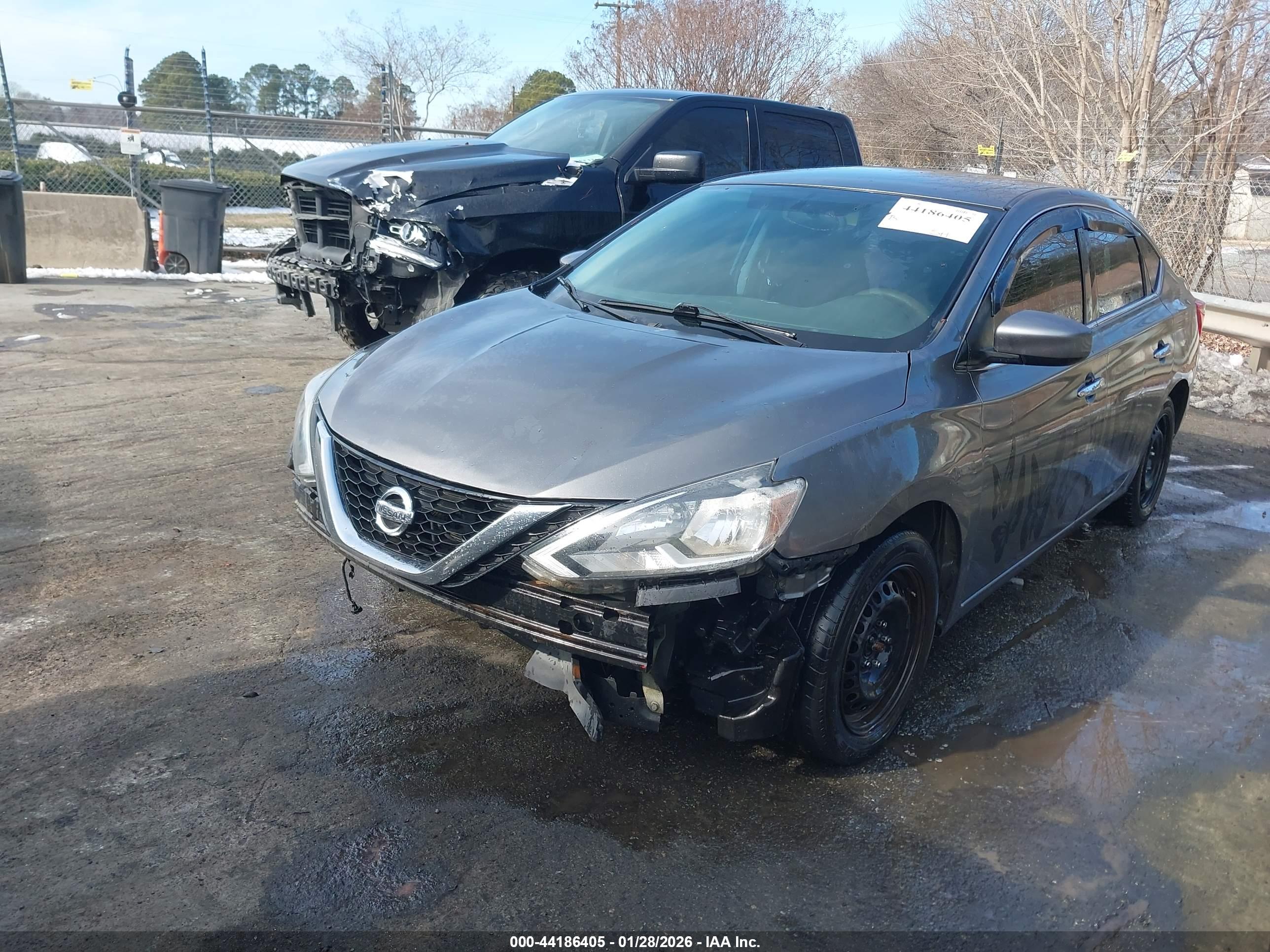 NISSAN SENTRA image 2