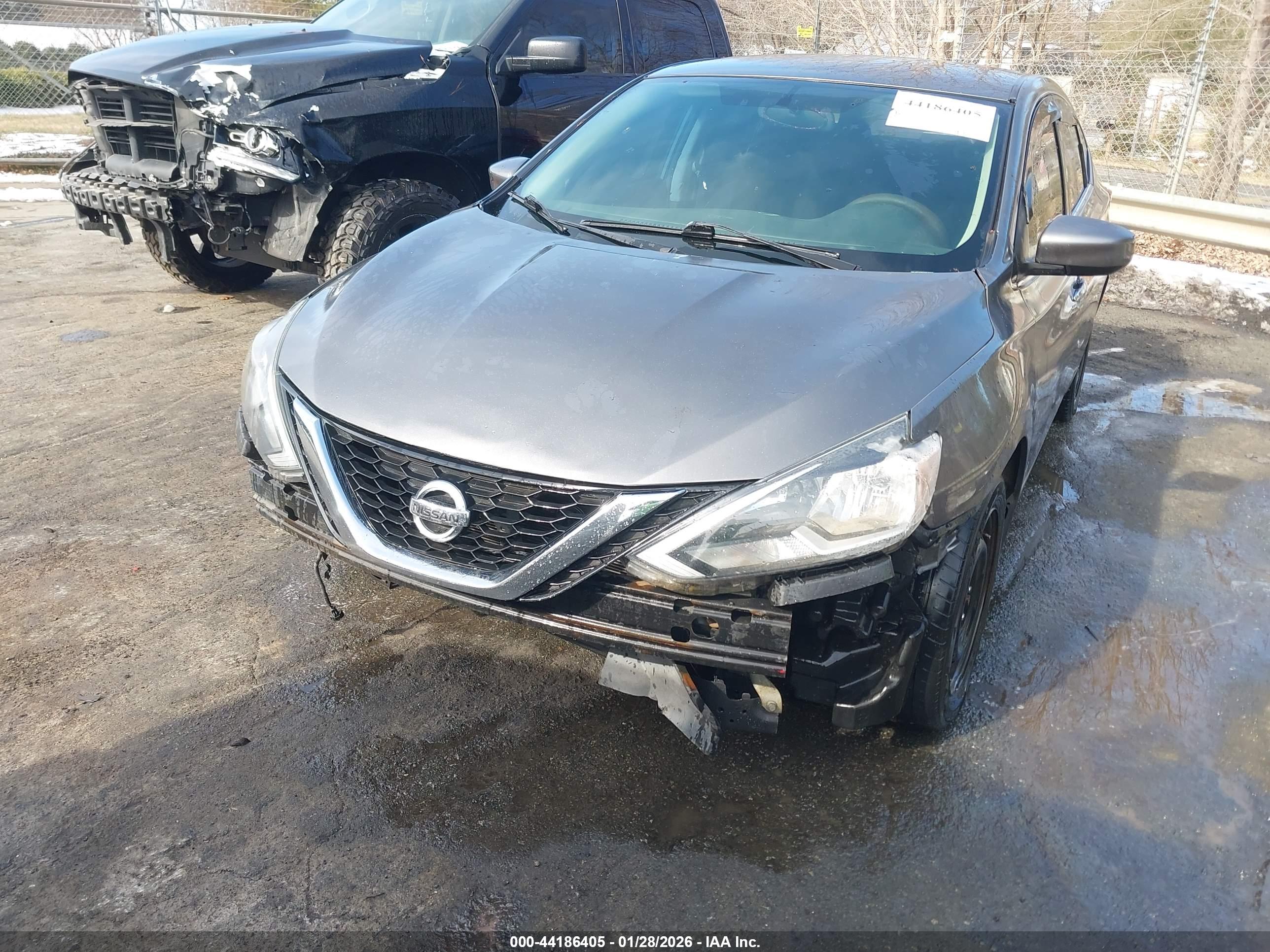 NISSAN SENTRA image 6