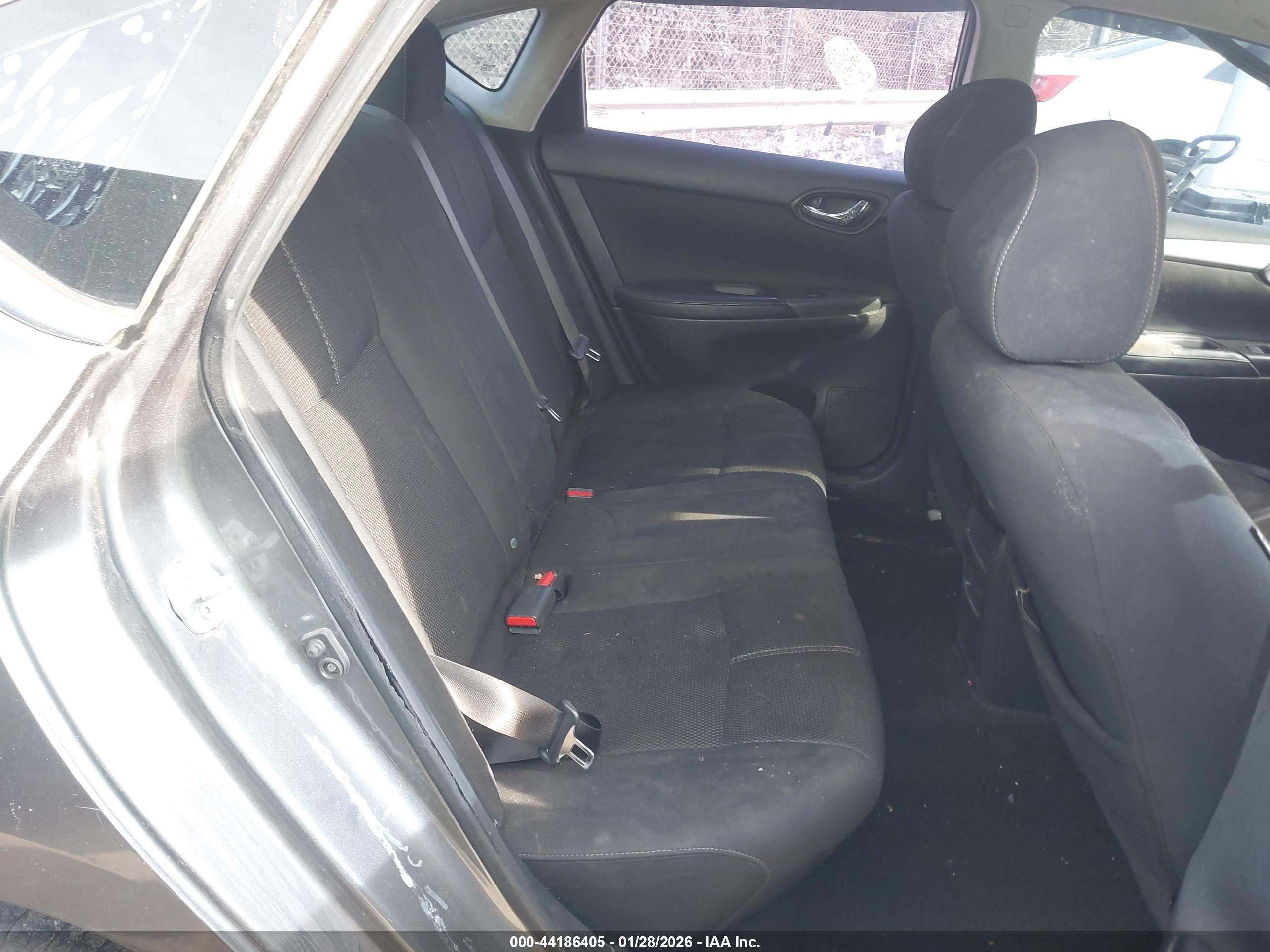 NISSAN SENTRA image 8