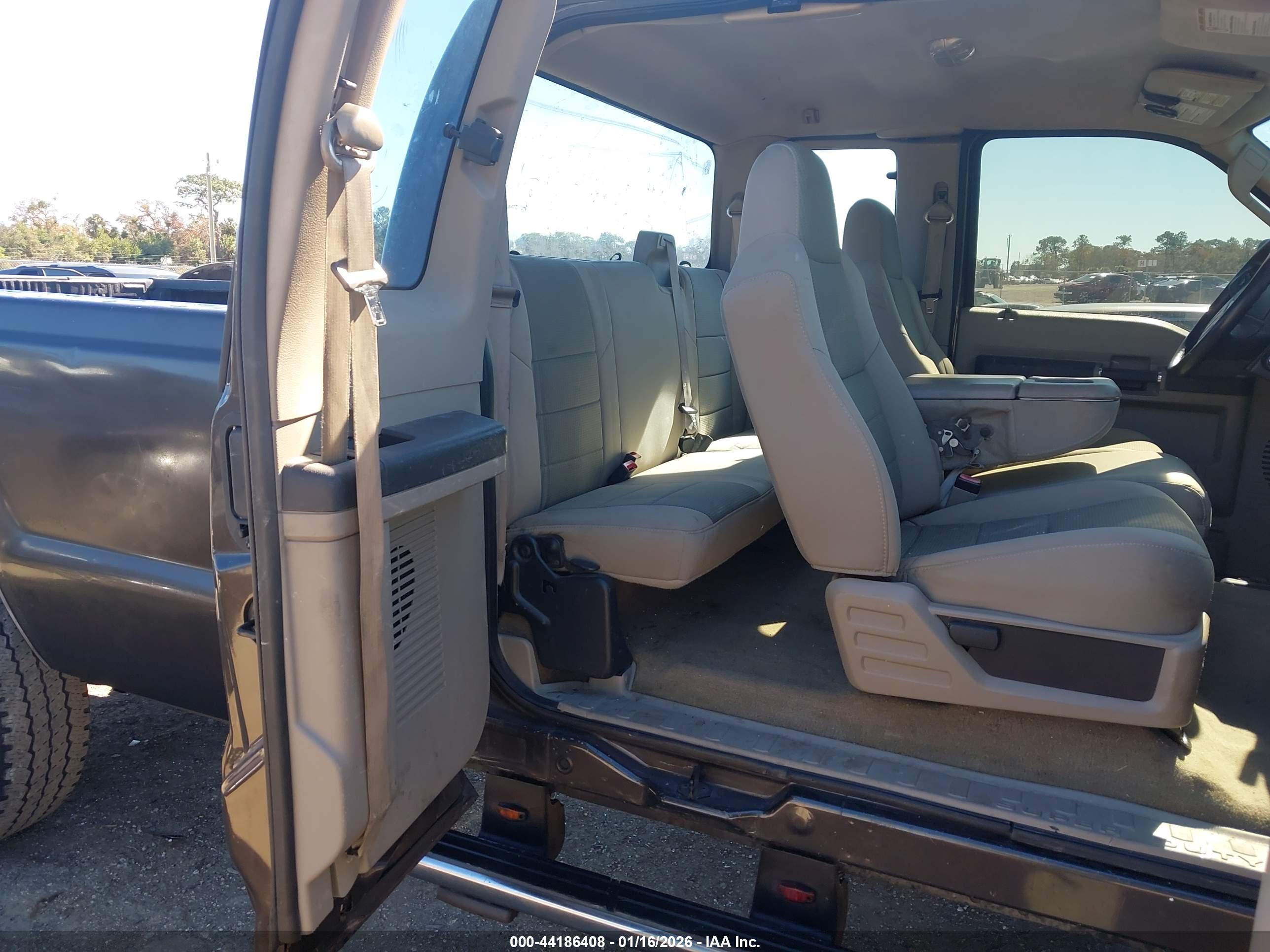 FORD F-350 image 8