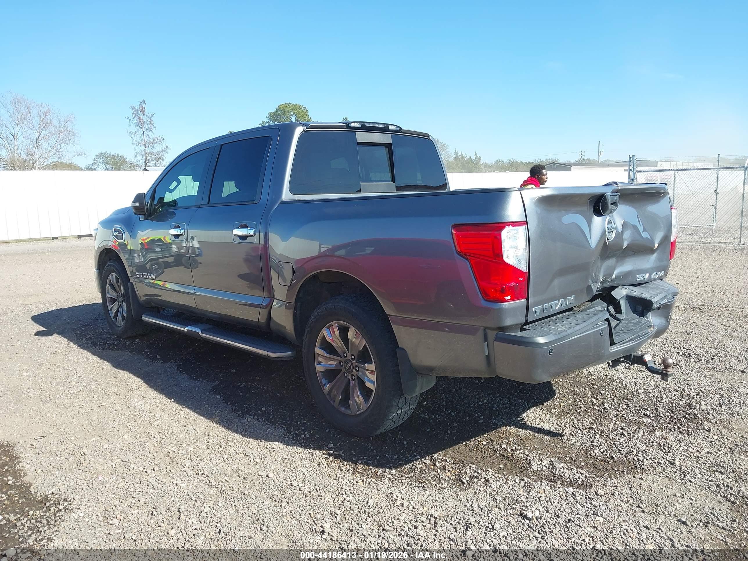 NISSAN TITAN image 3