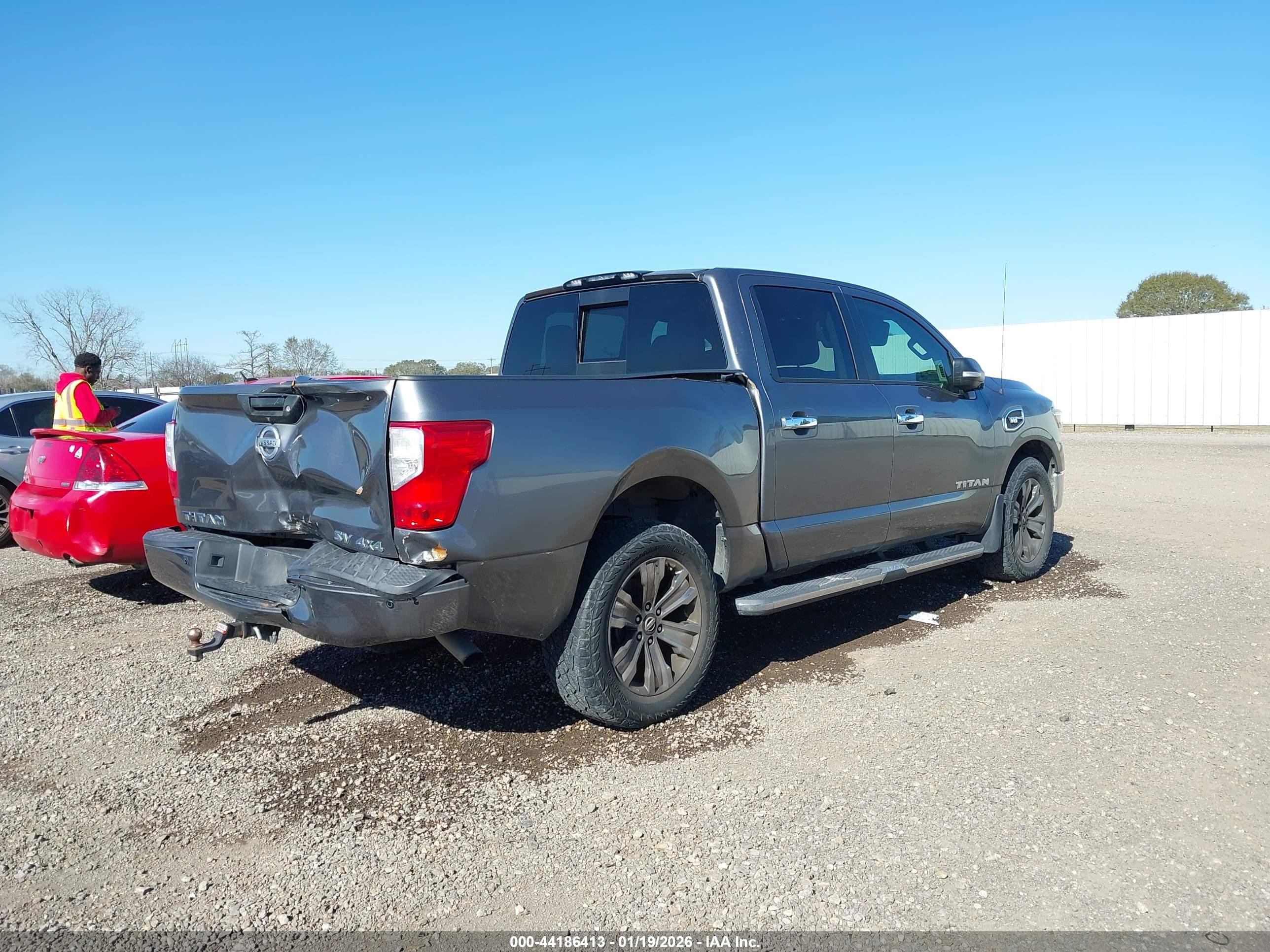 NISSAN TITAN image 4