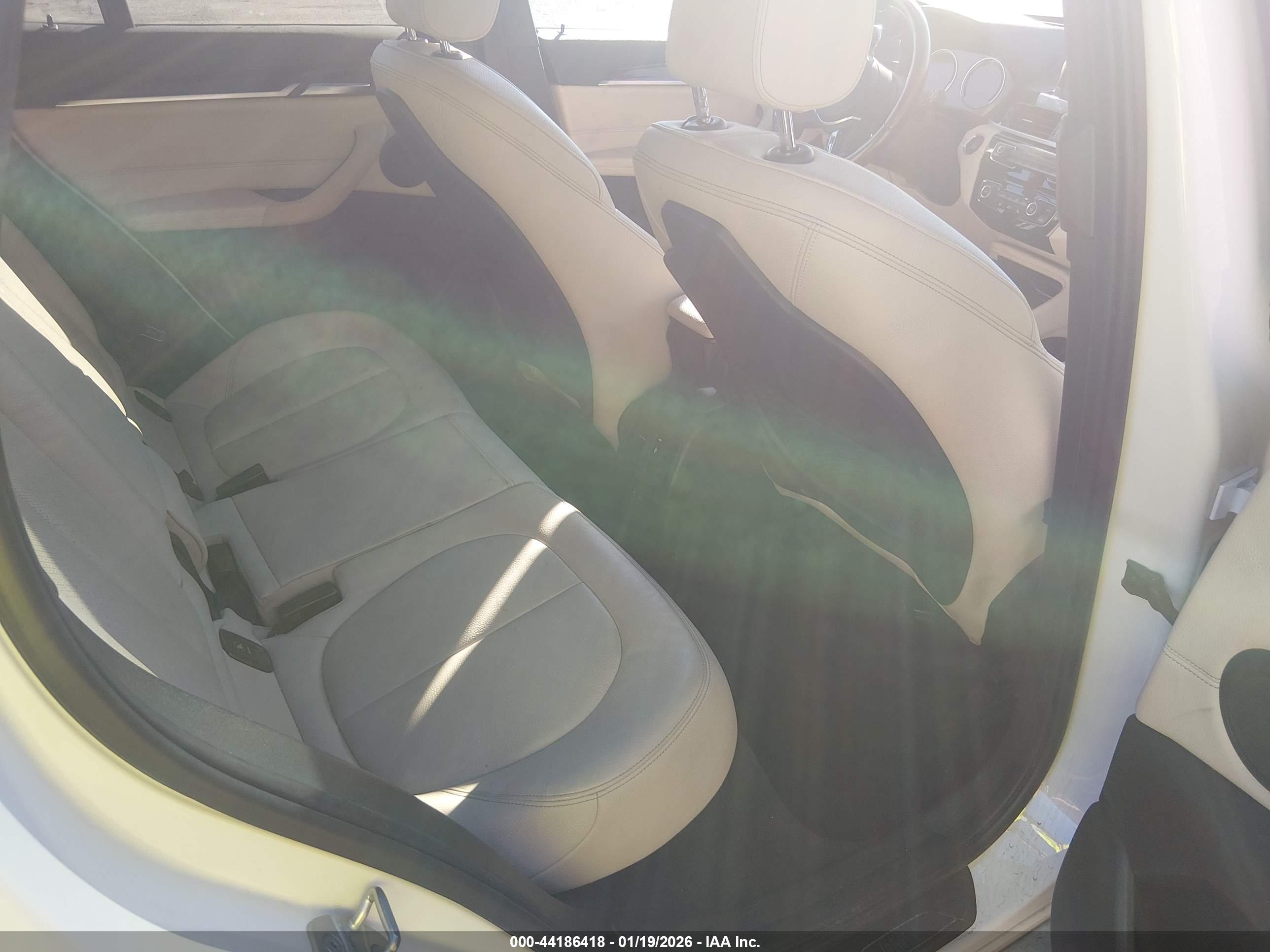 BMW X1 image 8