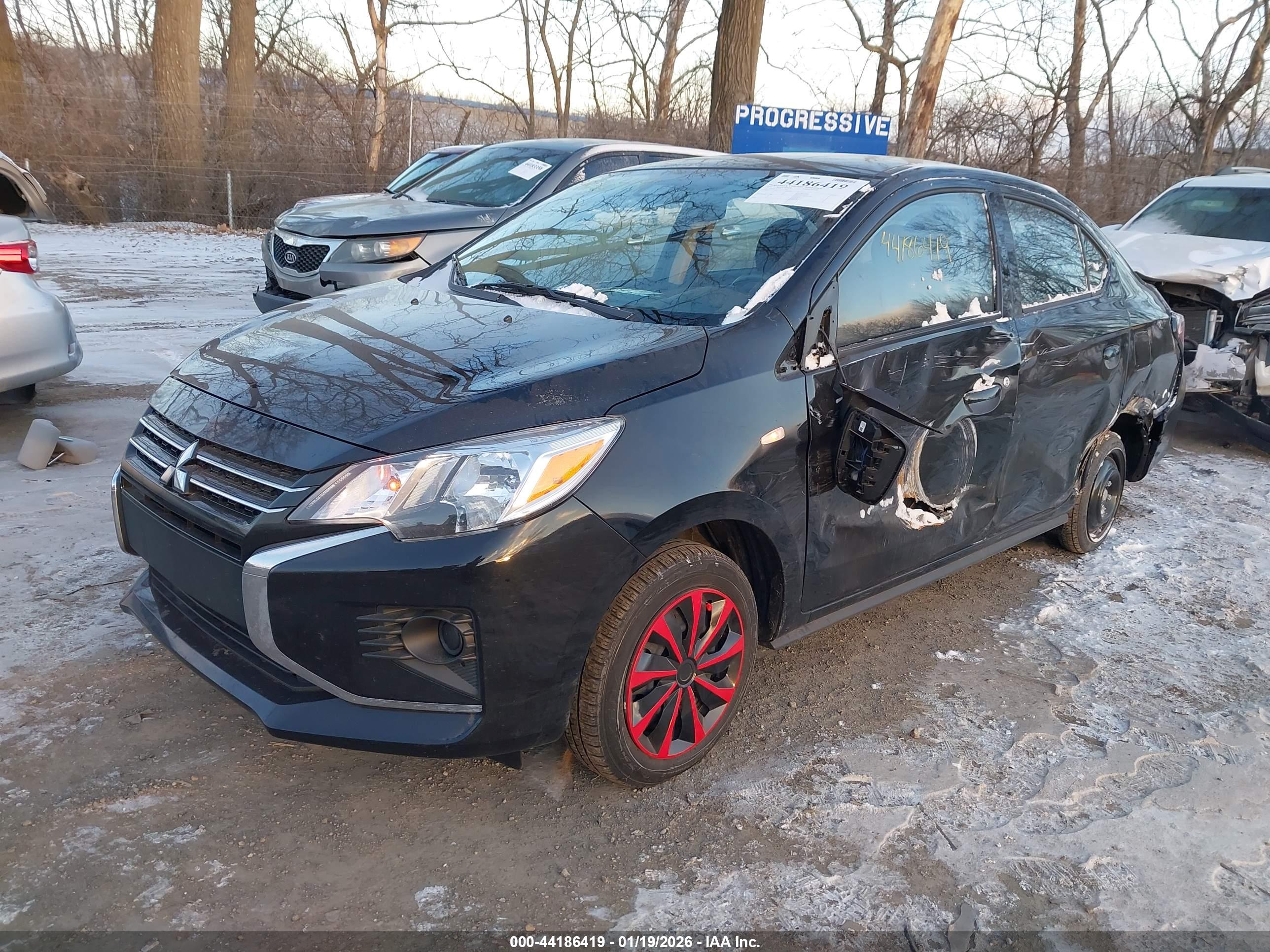 MITSUBISHI MIRAGE image 2