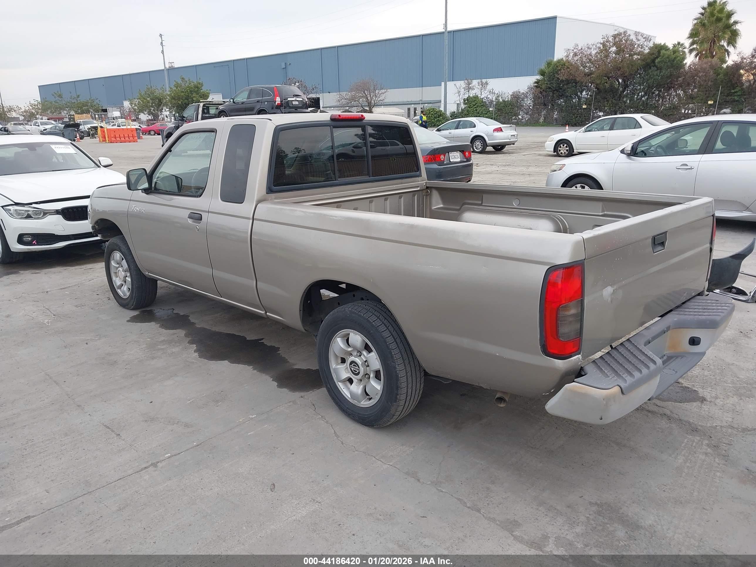 NISSAN FRONTIER image 3