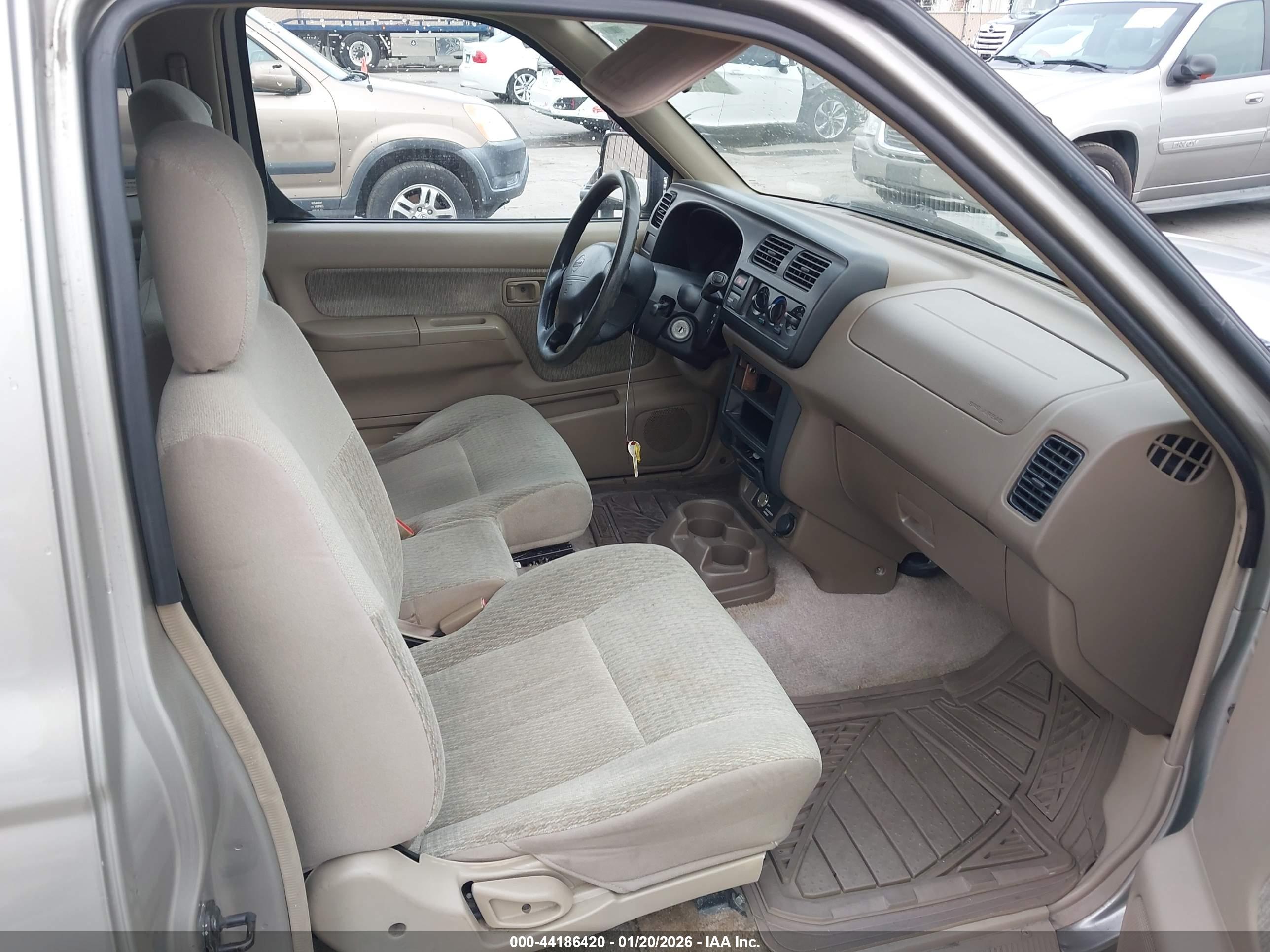 NISSAN FRONTIER image 5