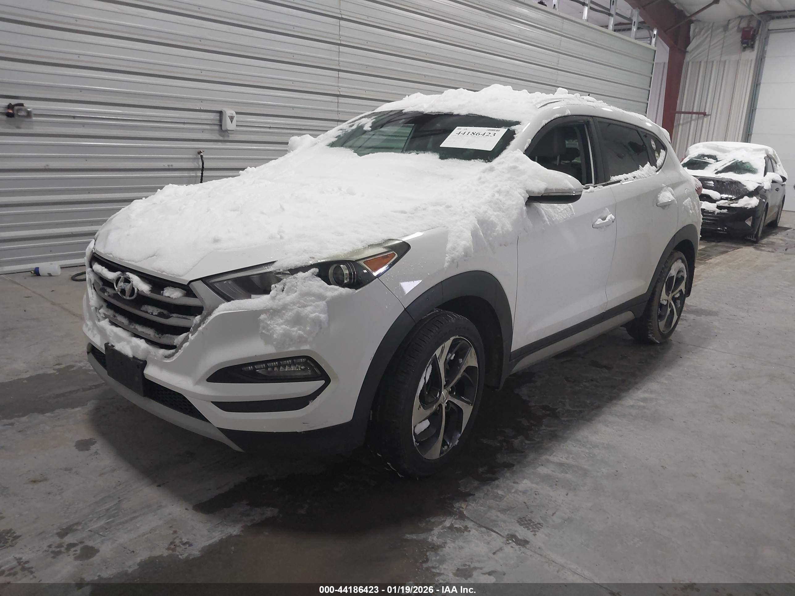 HYUNDAI TUCSON image 2