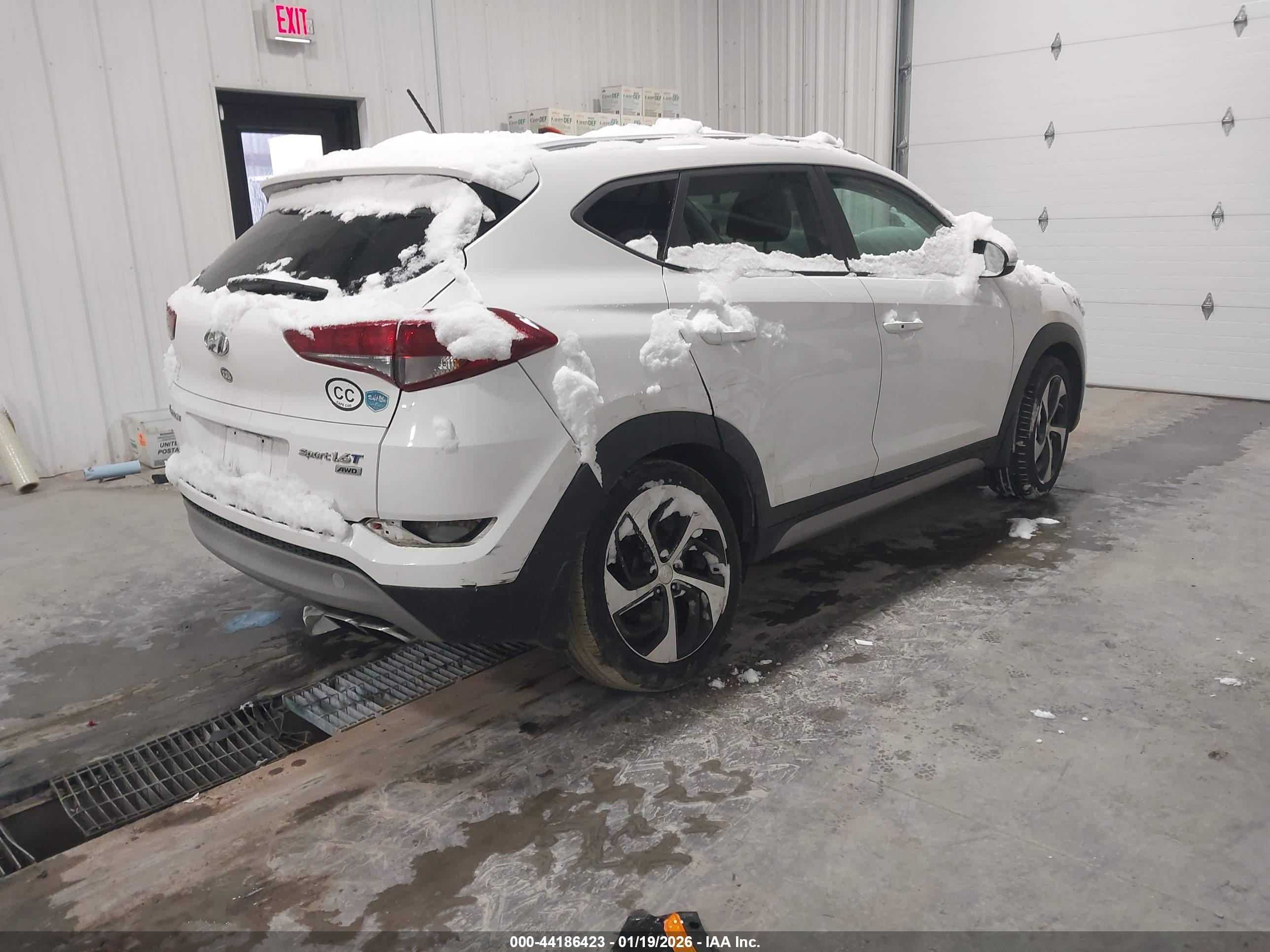 HYUNDAI TUCSON image 4