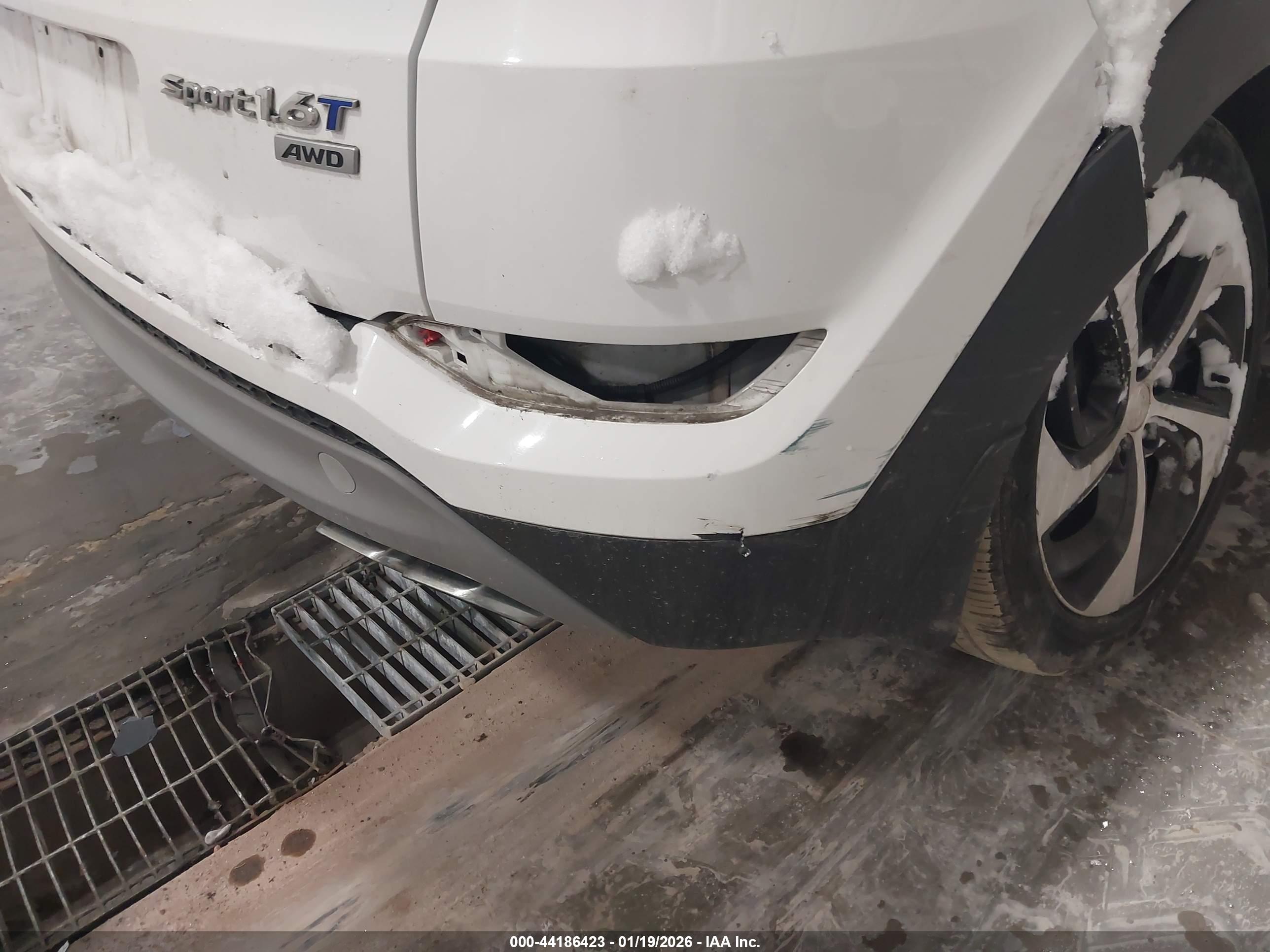 HYUNDAI TUCSON image 6