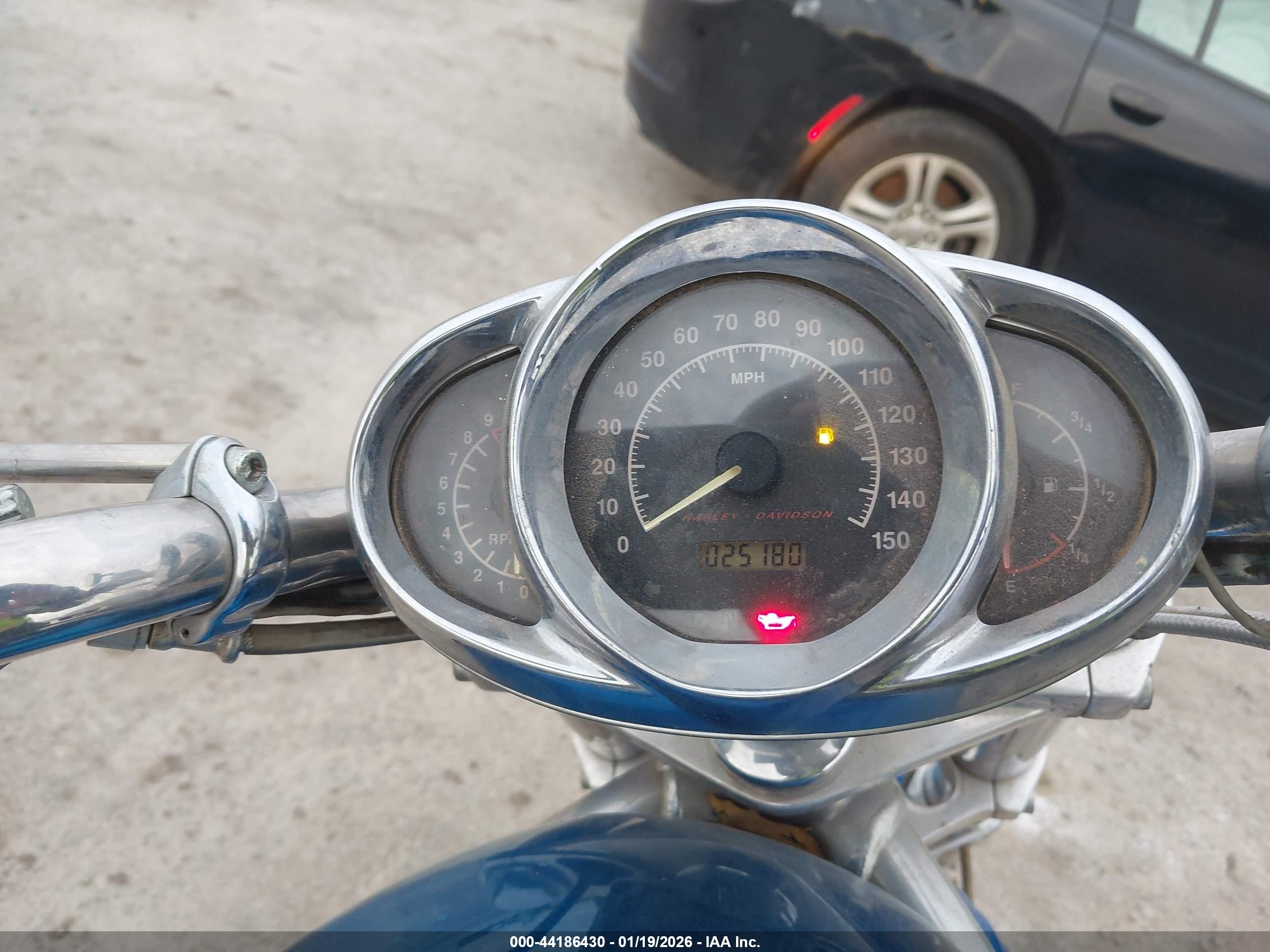 HARLEY-DAVIDSON VRSCA image 7