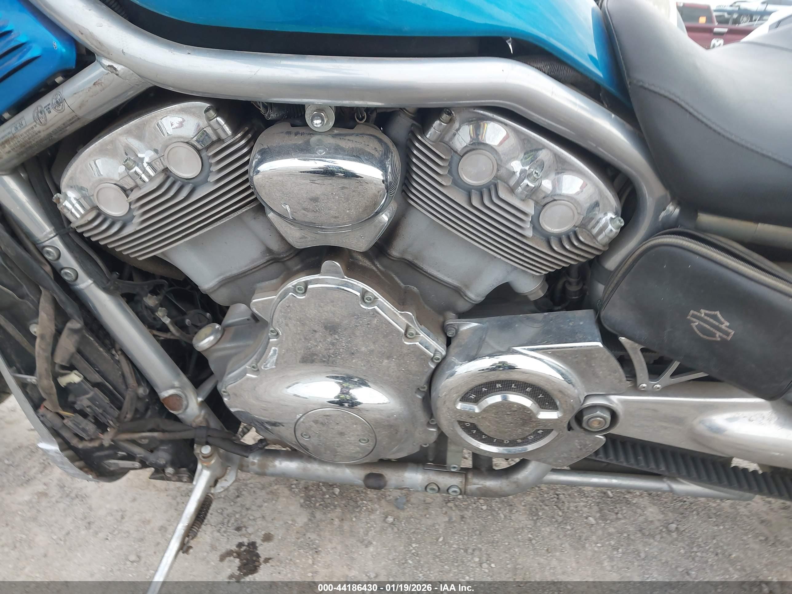 HARLEY-DAVIDSON VRSCA image 9