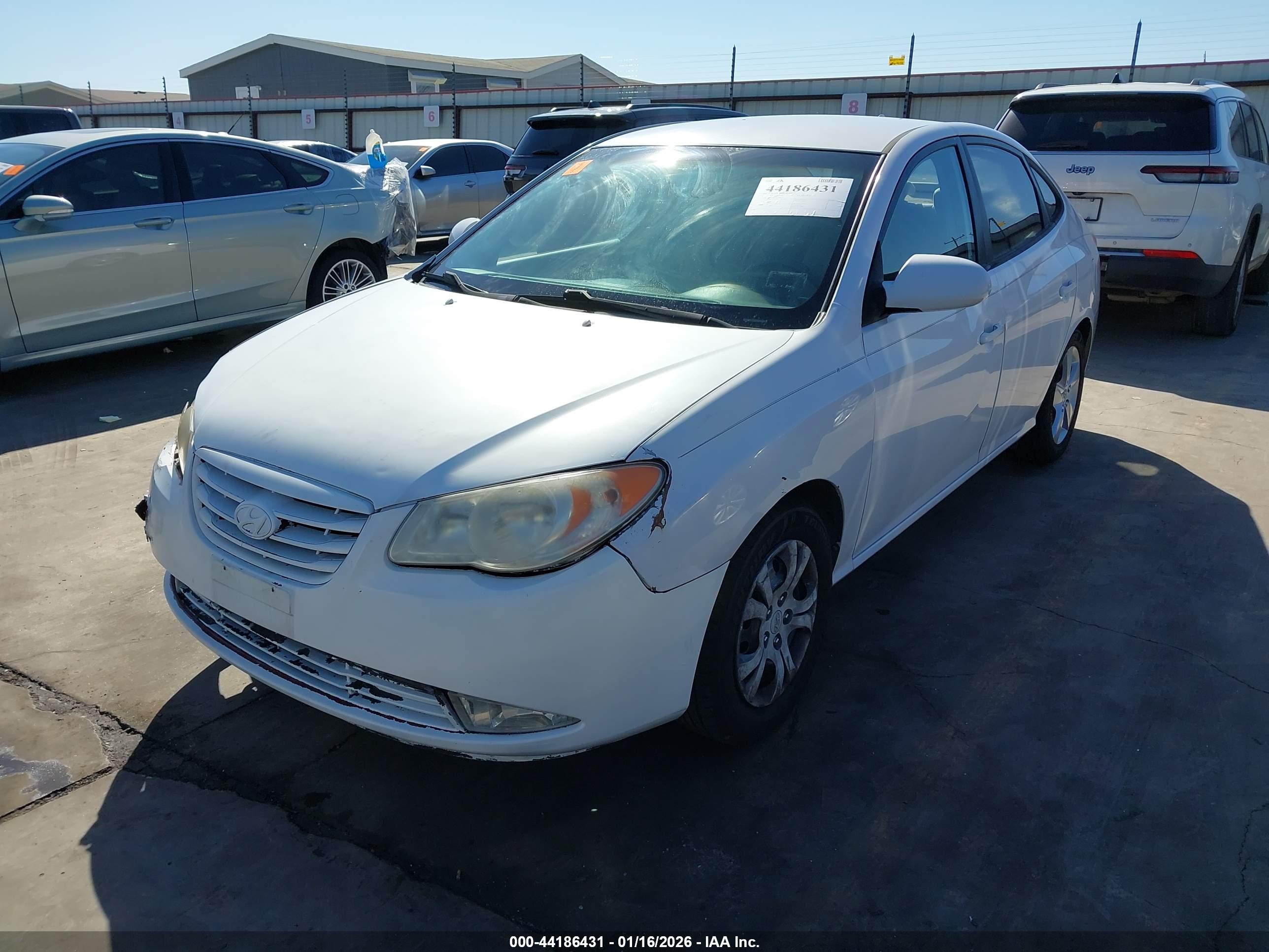 HYUNDAI ELANTRA image 2