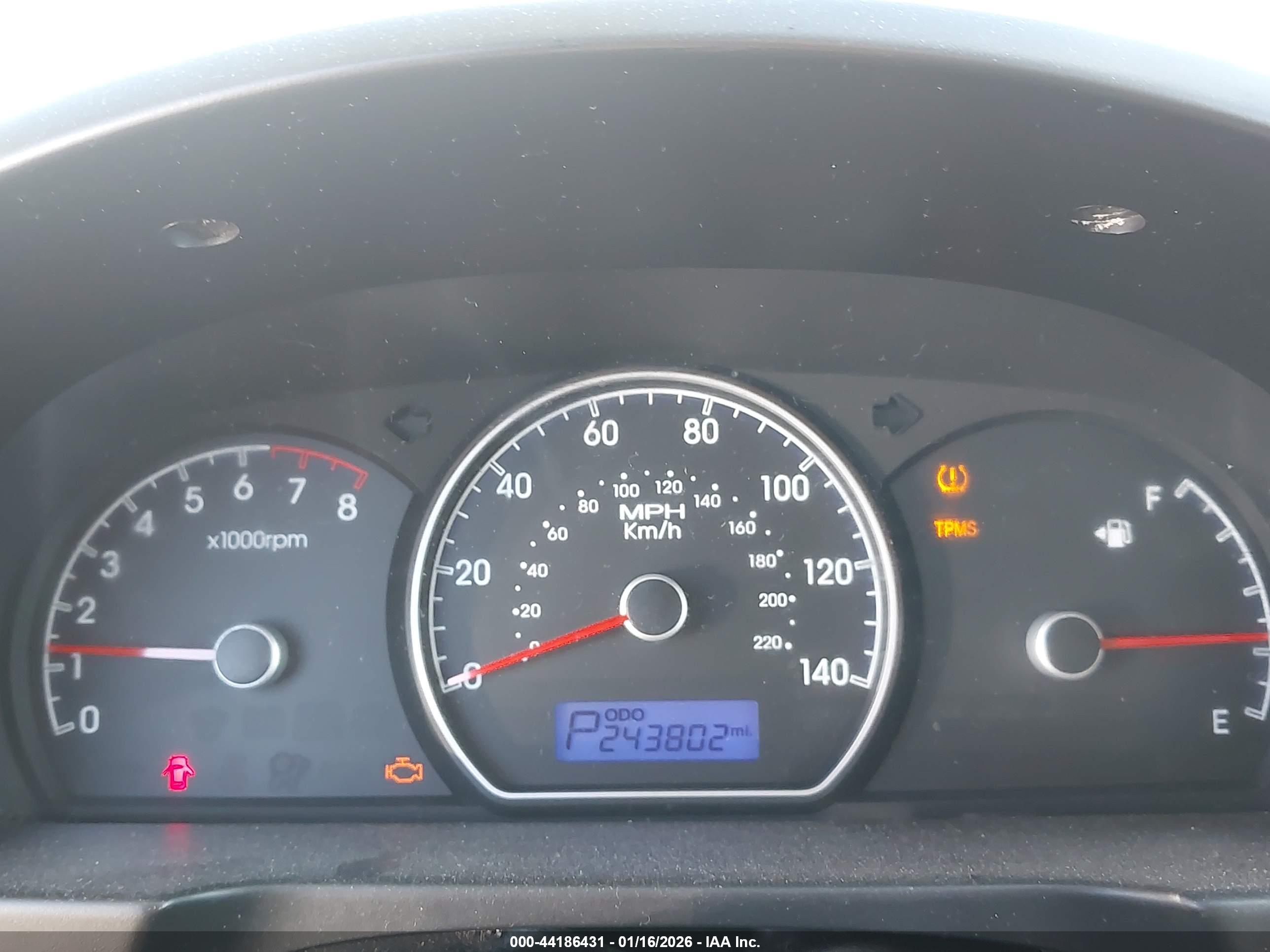 HYUNDAI ELANTRA image 7