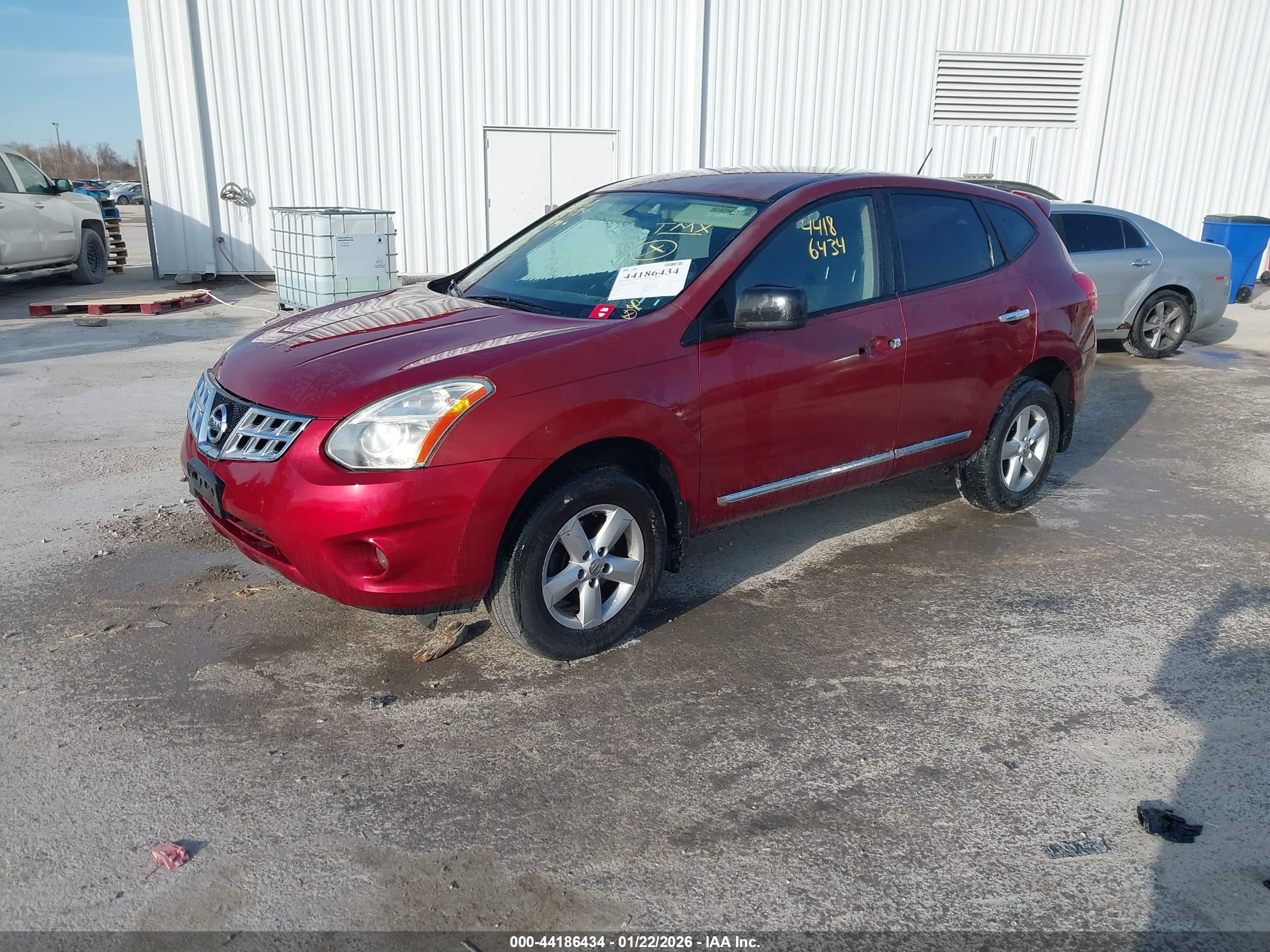 NISSAN ROGUE image 2