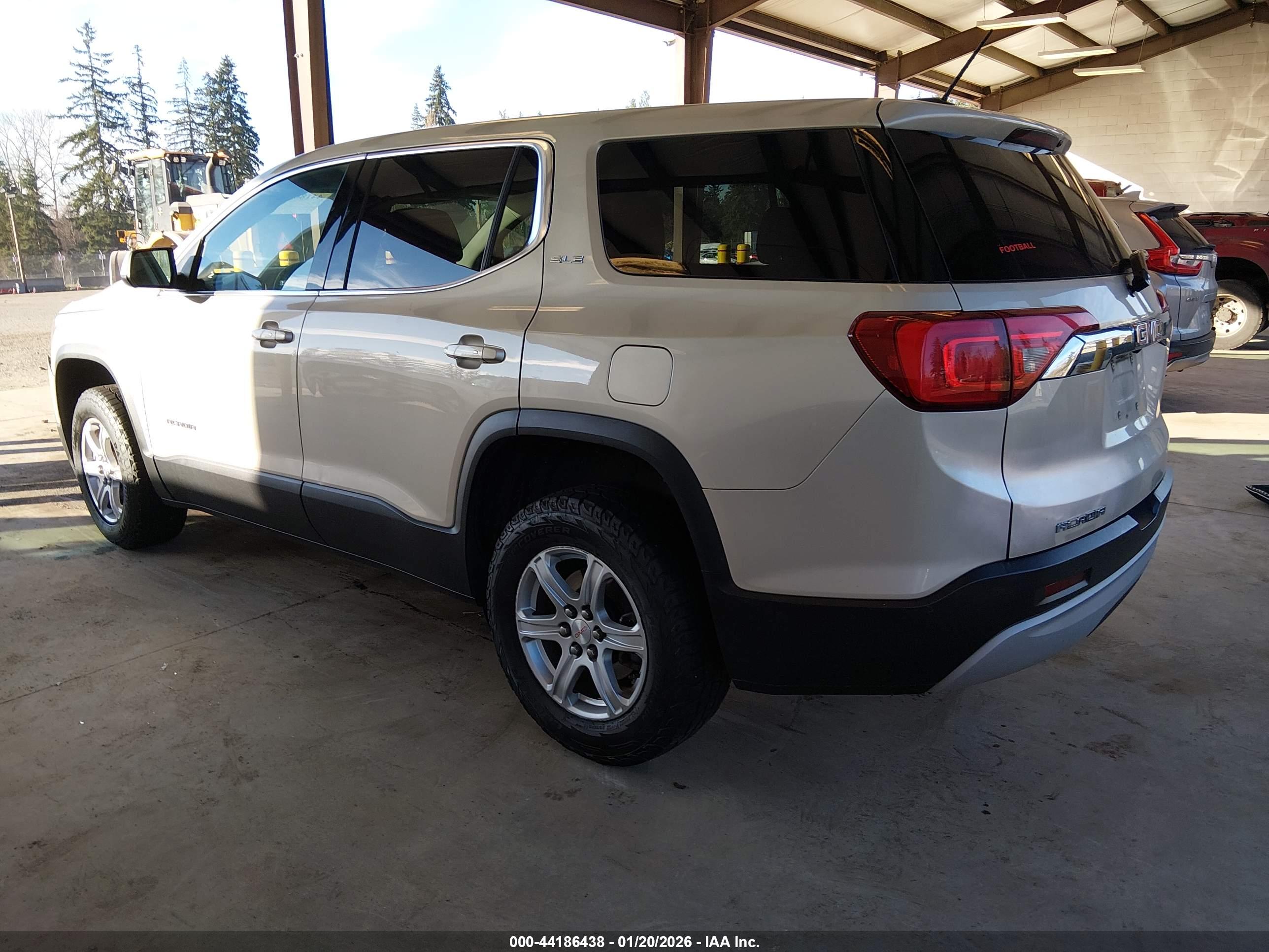 GMC ACADIA image 3