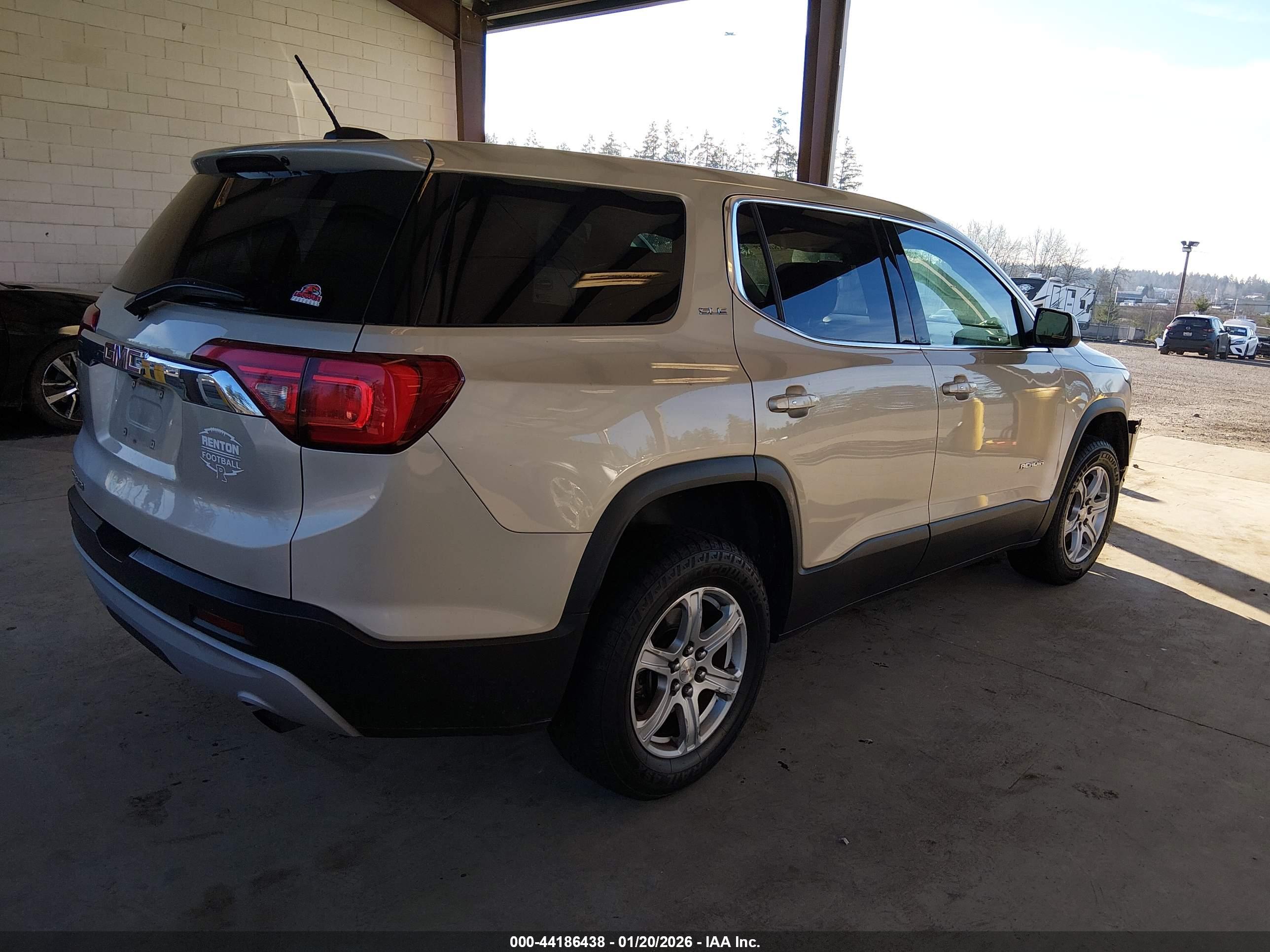 GMC ACADIA image 4