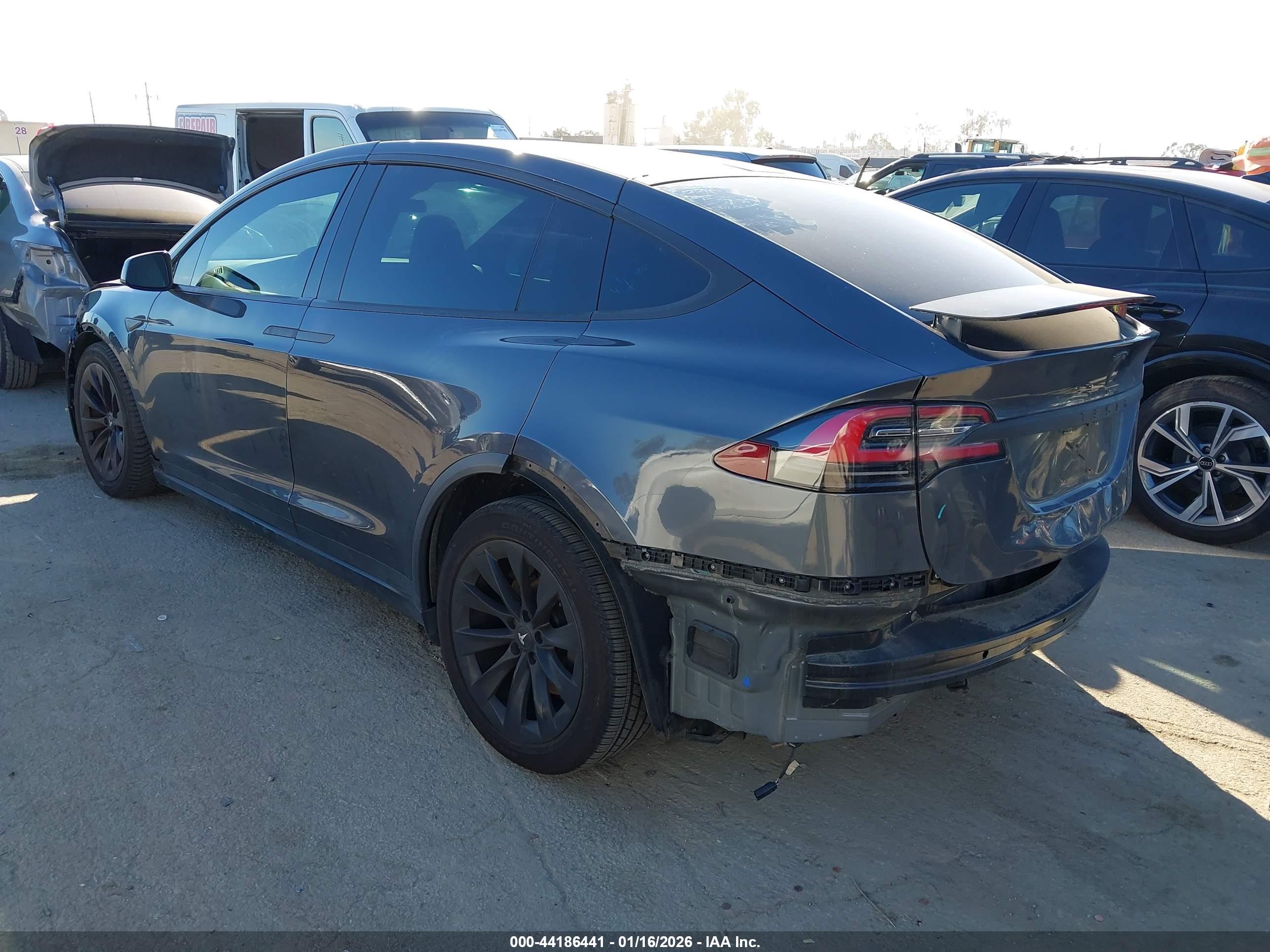 TESLA MODEL image 3