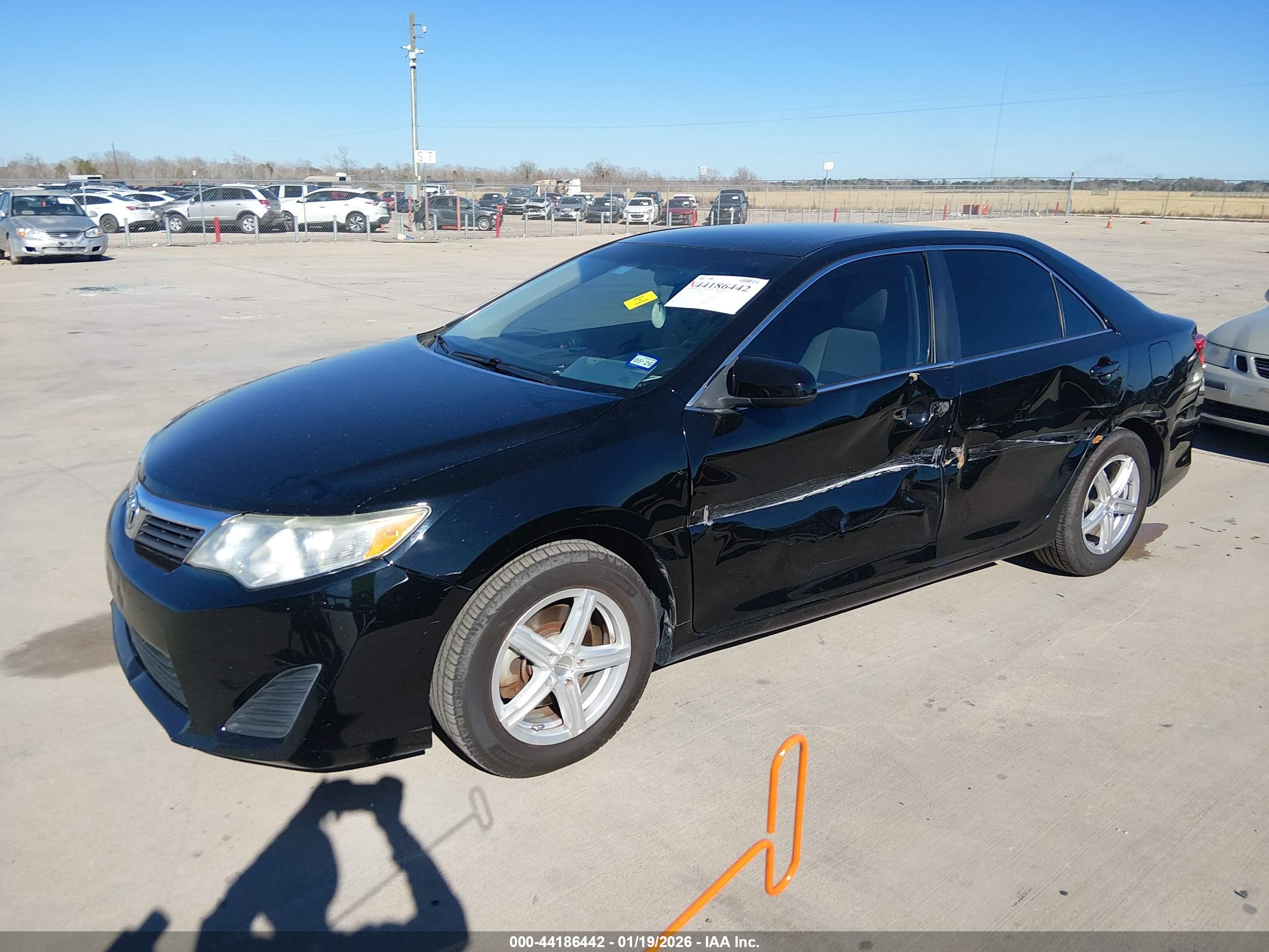 TOYOTA CAMRY image 2