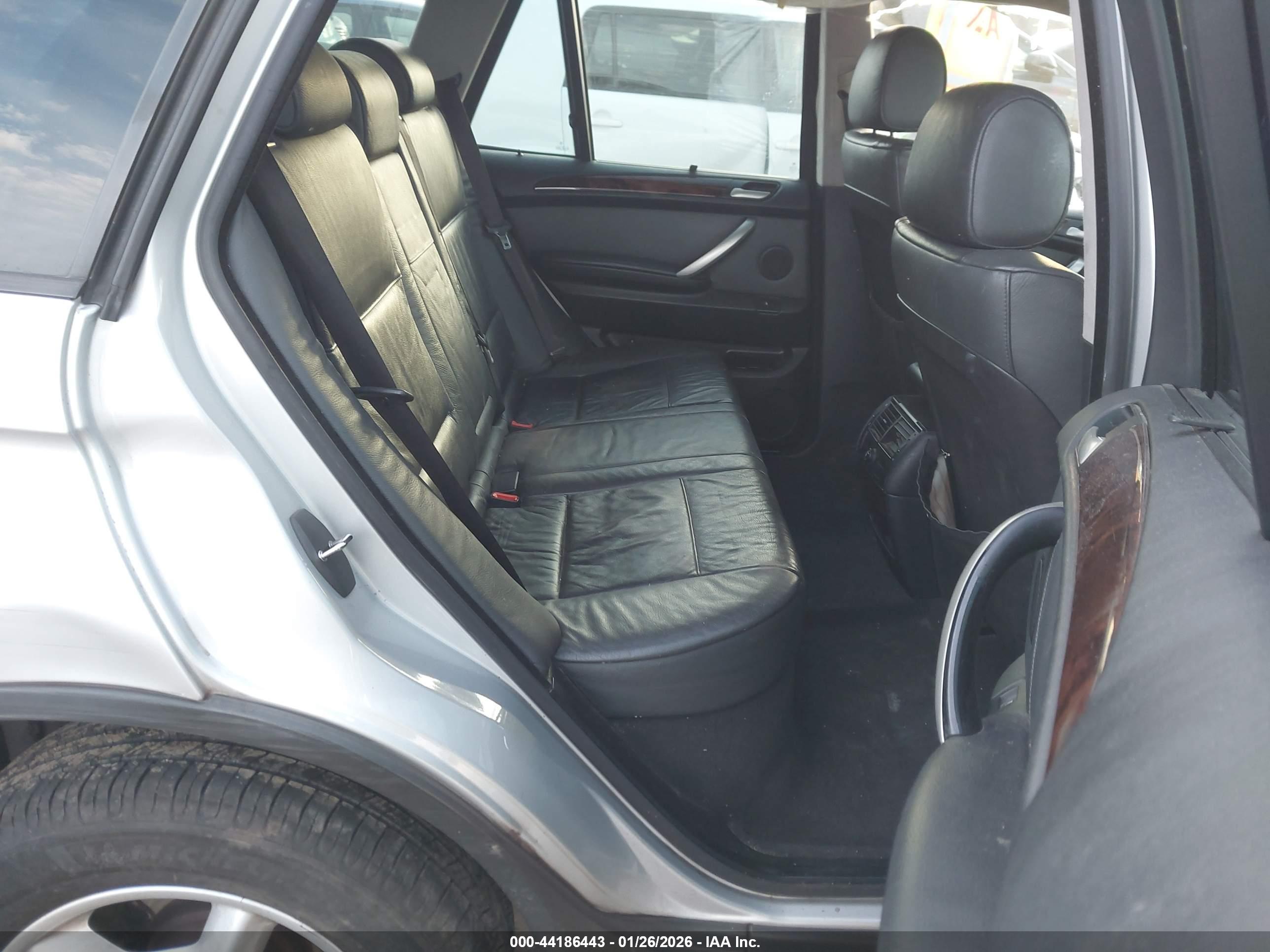 BMW X5 image 8