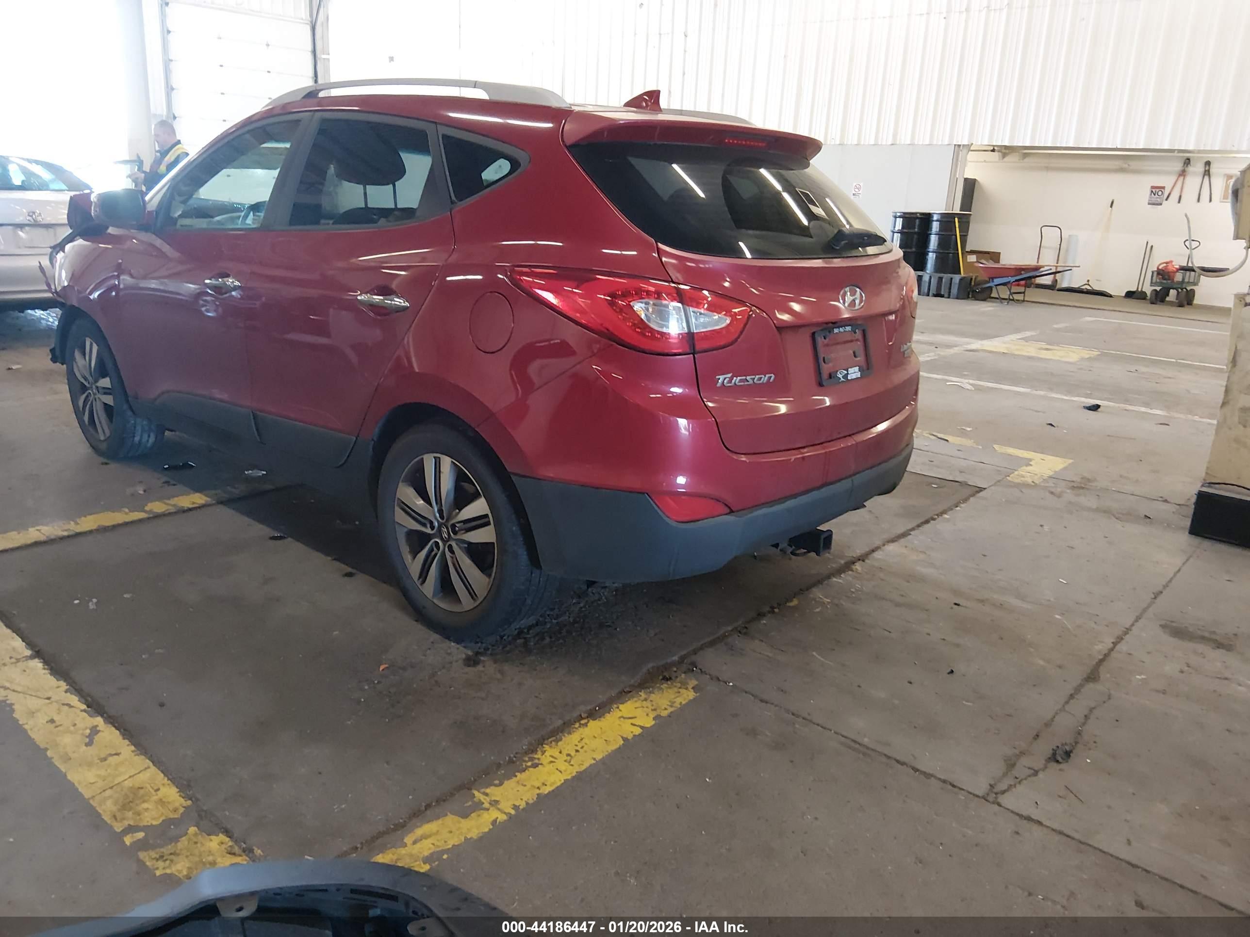 HYUNDAI TUCSON image 3