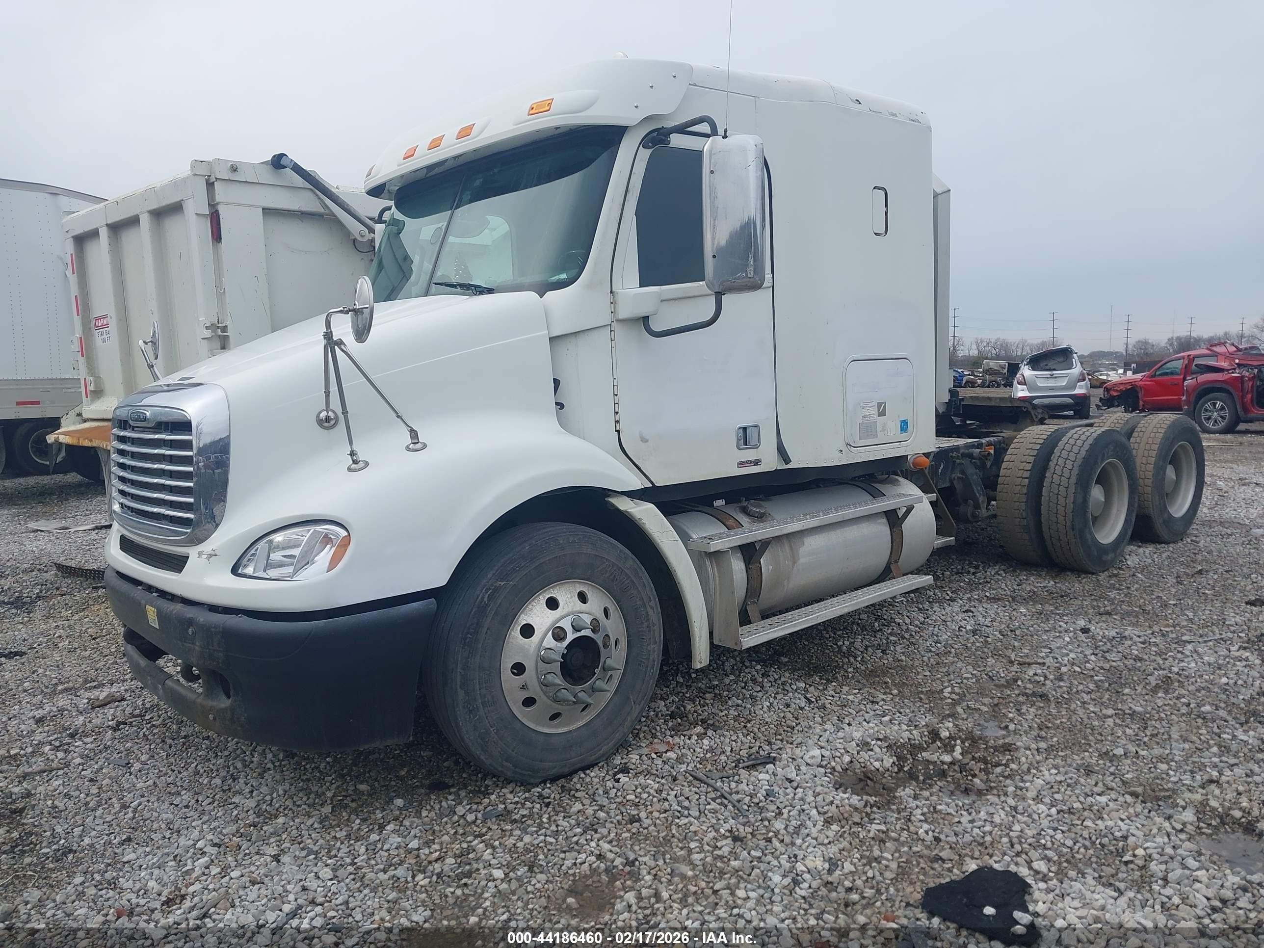 FREIGHTLINER COLUMBIA image 2